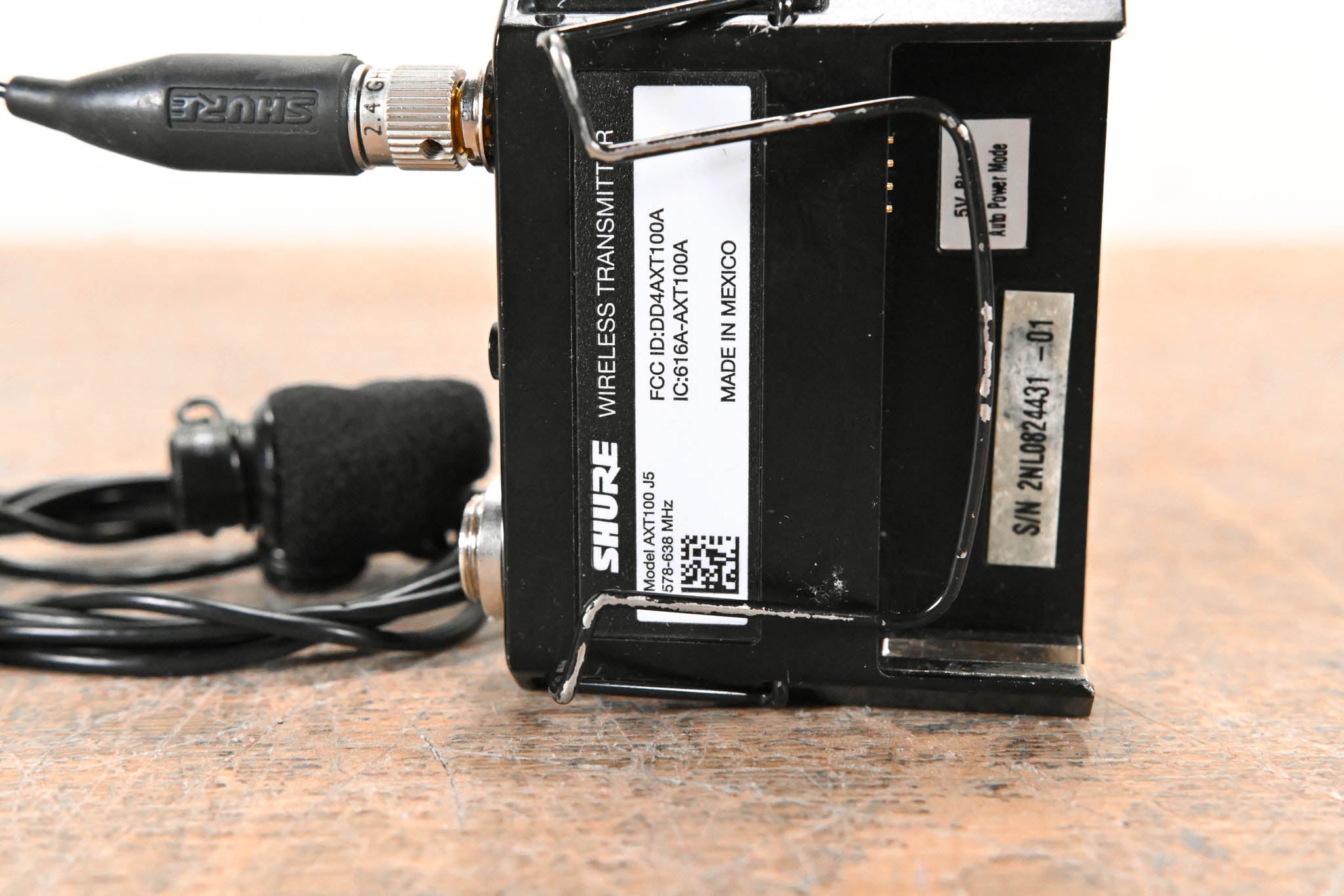 Shure AXT100 Bodypack Transmitter - J5 Band: 578-638 MHz CG01BMM