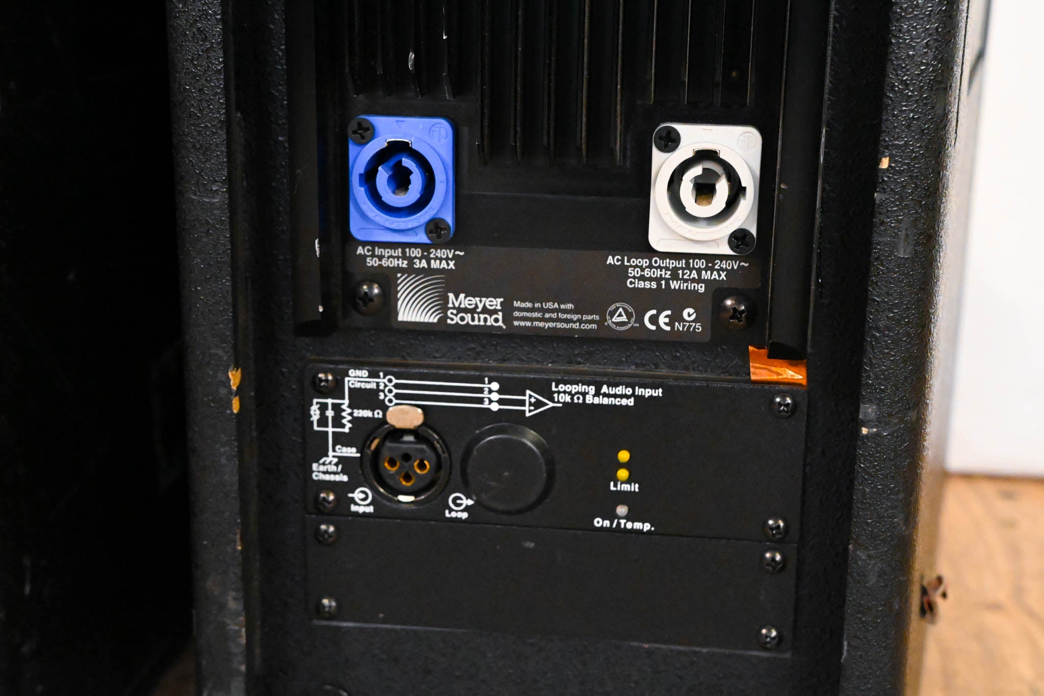 Meyer Sound UPJ-1P Compact VariO Loudspeaker (PAIR)