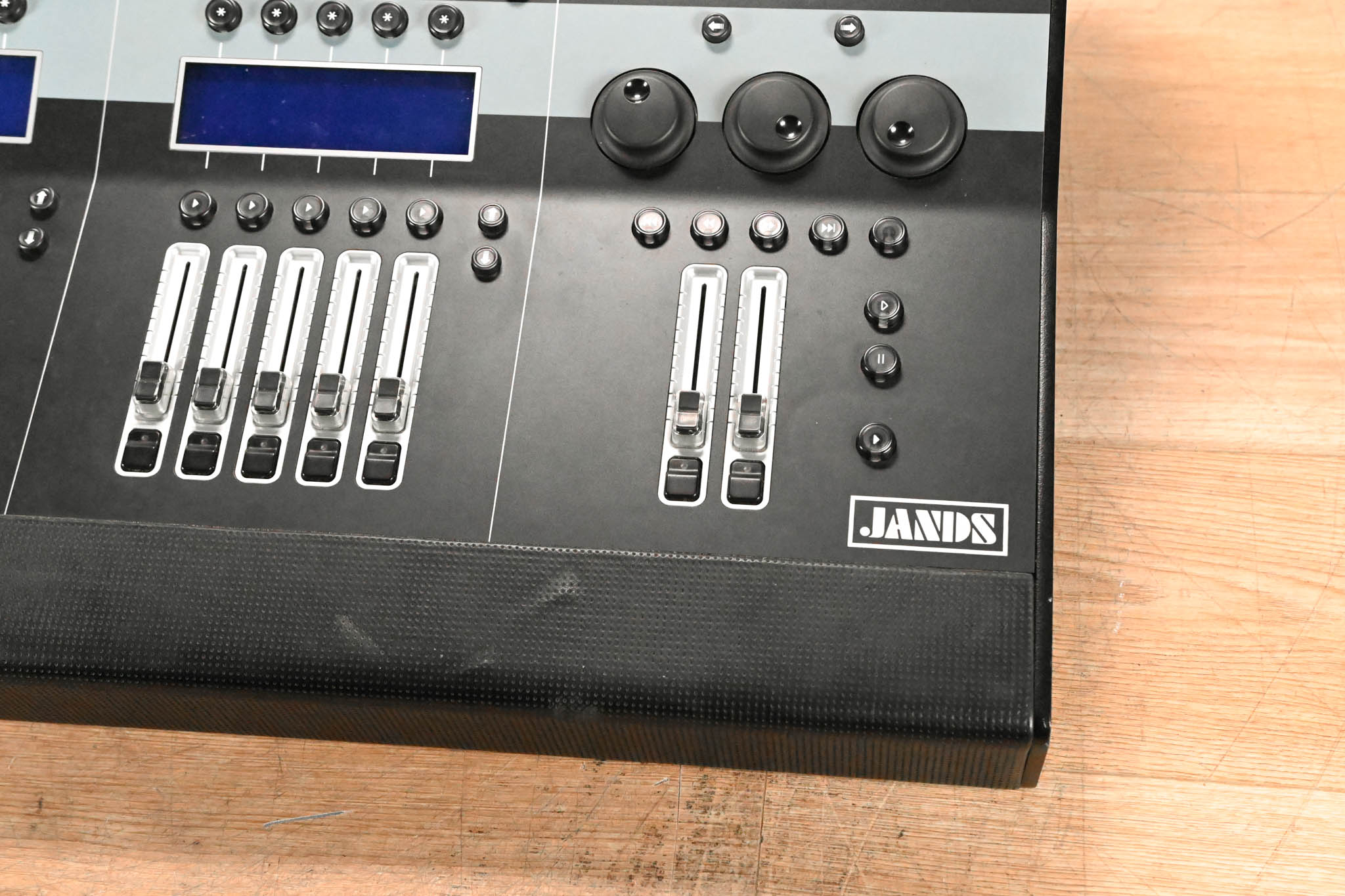 Jands Vista S3 Lighting Console