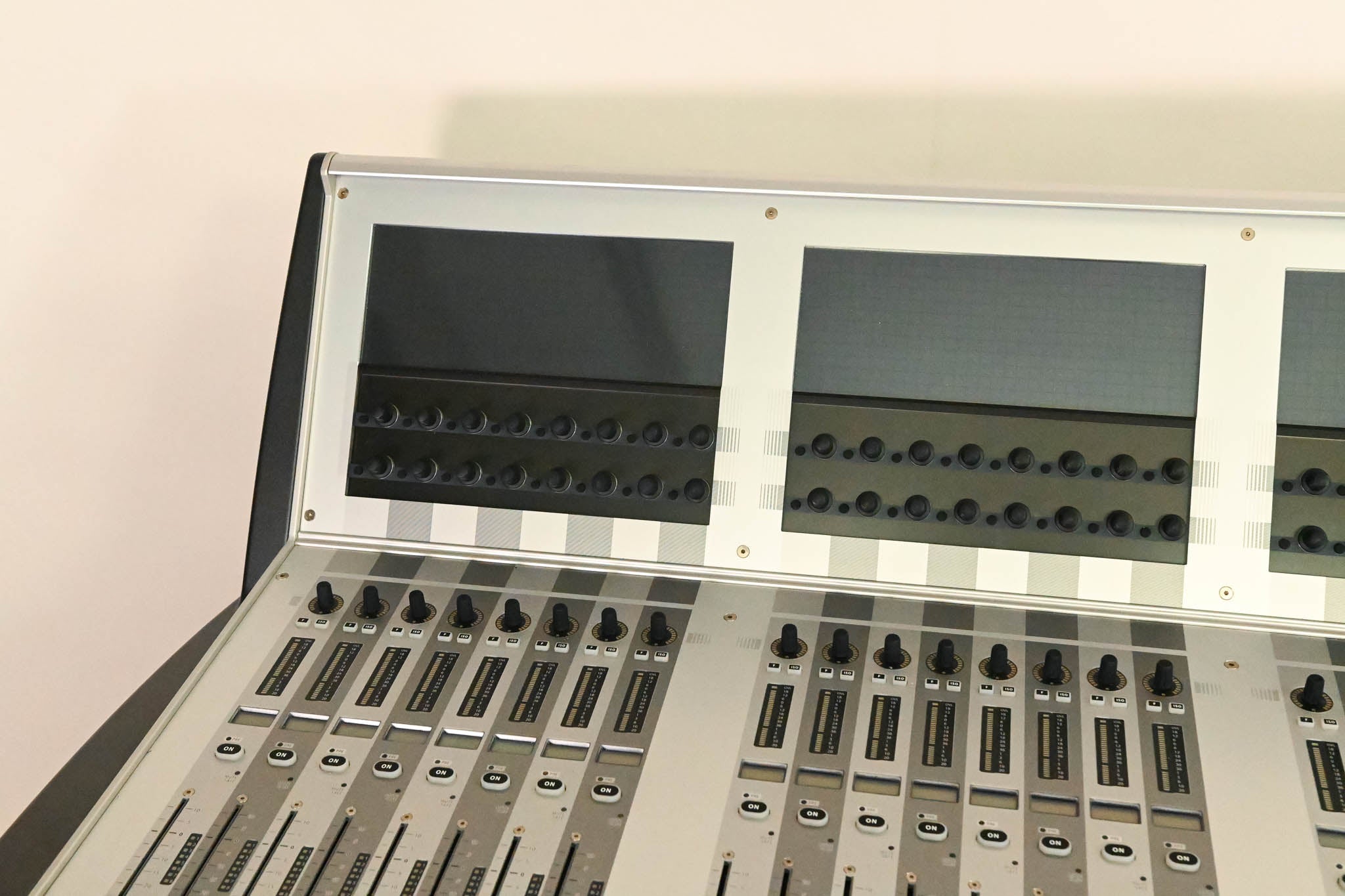 Soundcraft Vi6 Console with Local Rack, Stage Box, and Breakout Box