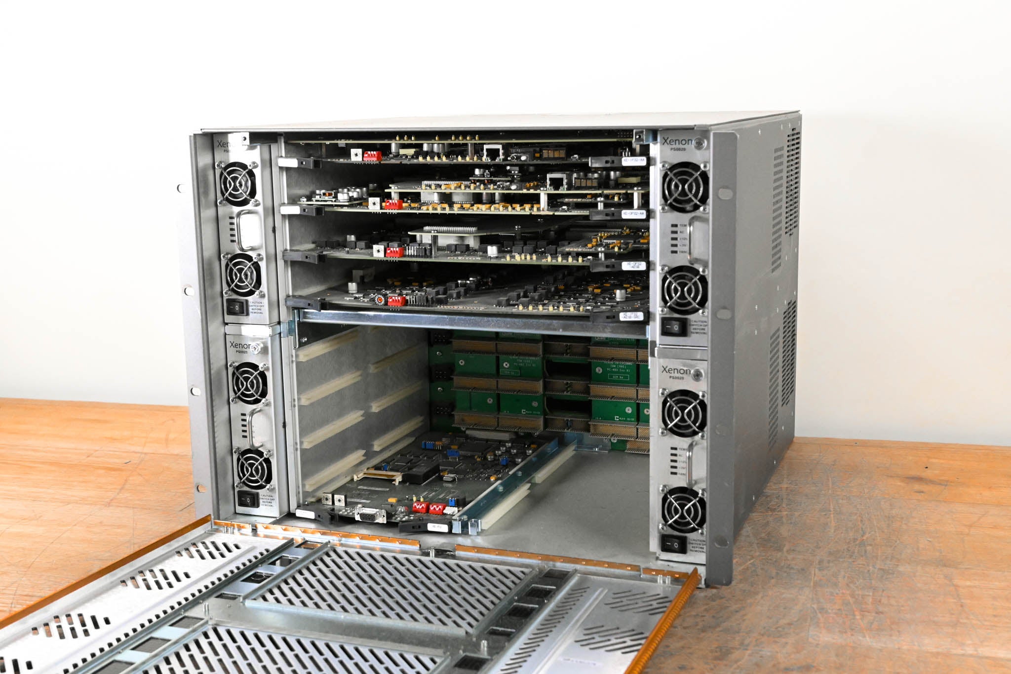 【ENCページ】 Evertz XE8-128x128 Xenon Multi-Format Router CG0003F