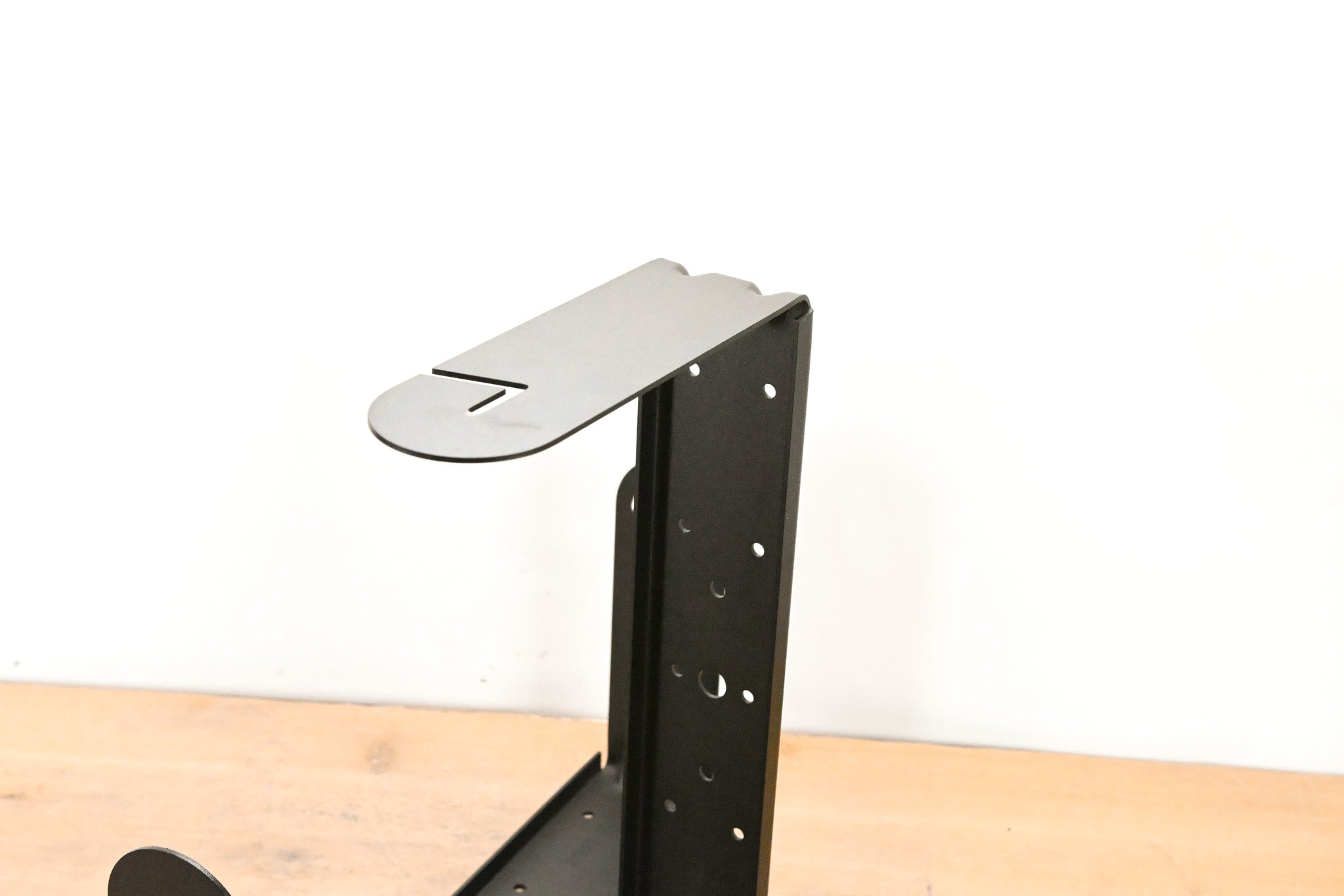 EAW MKD500 U-Bracket - Black