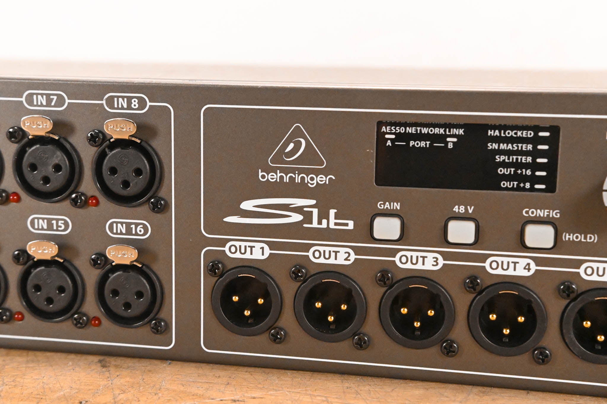 Behringer S16 16 x 8 Digital Stage Box