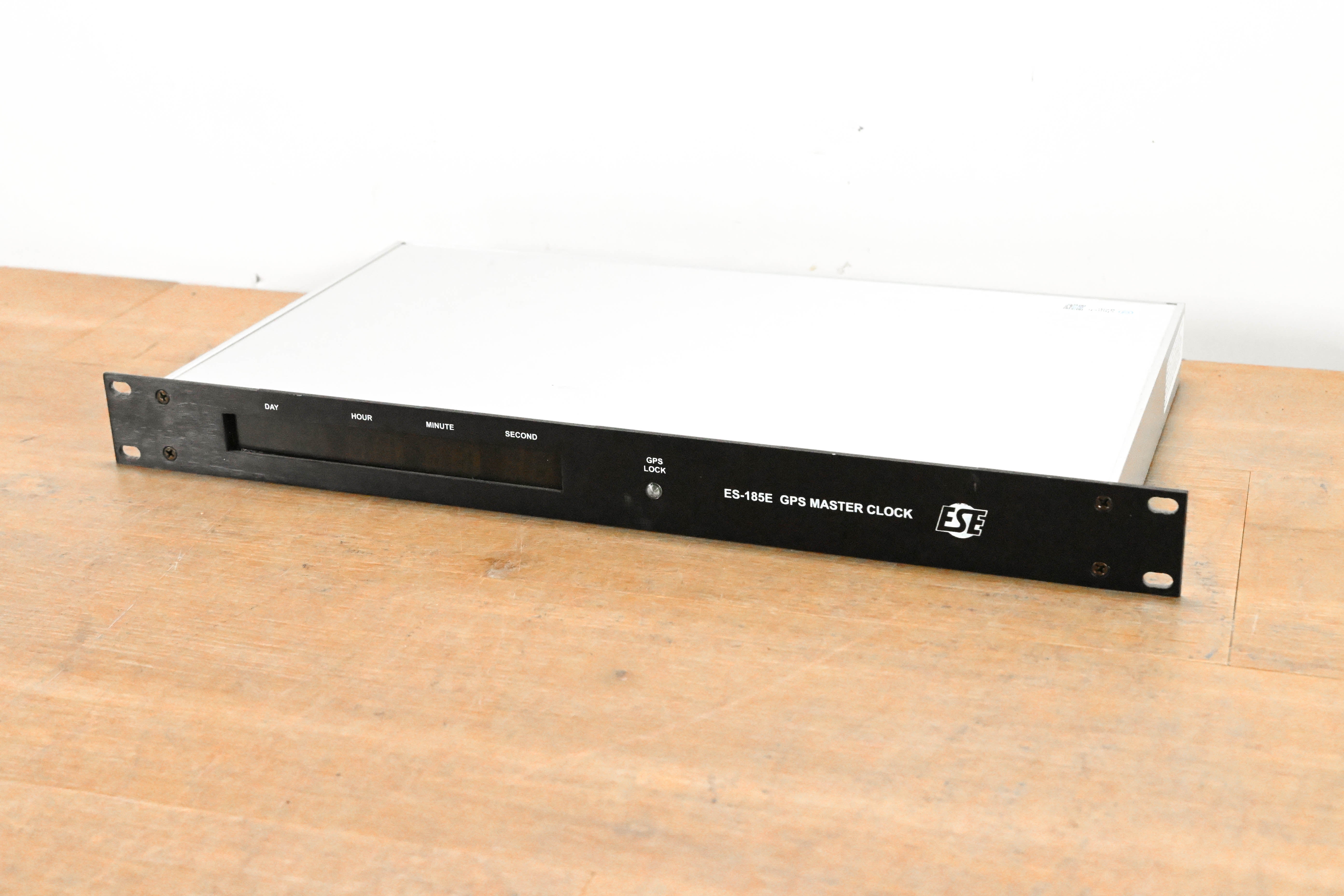 ESE ES-185E GPS Master Clock/Time Code Generator