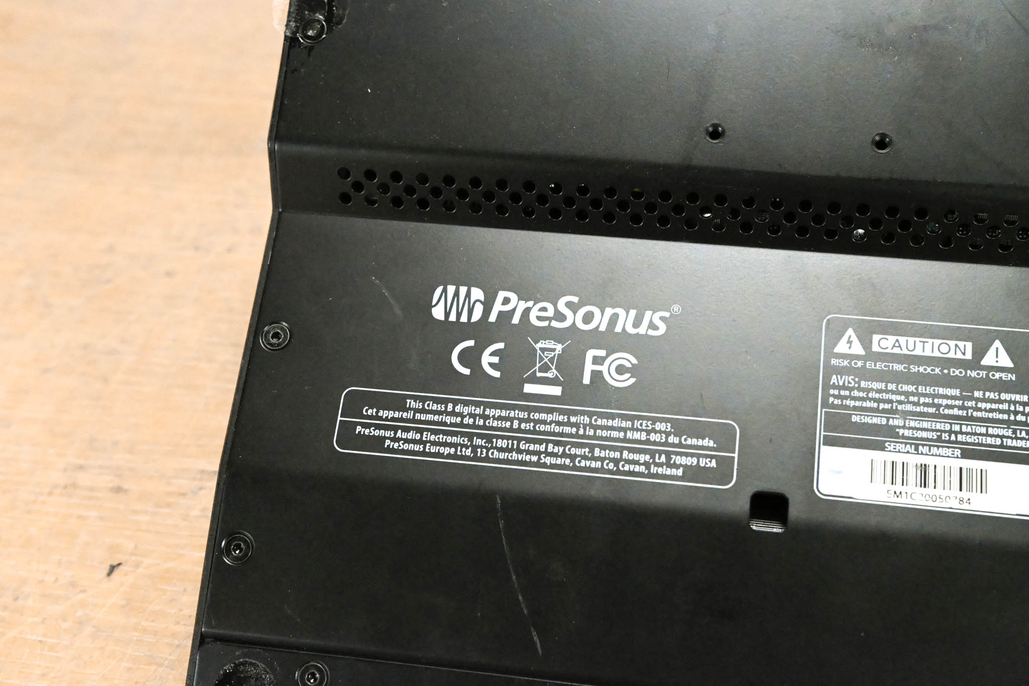 PreSonus EarMix 16M 16-Channel AVB Personal Monitor Mixer