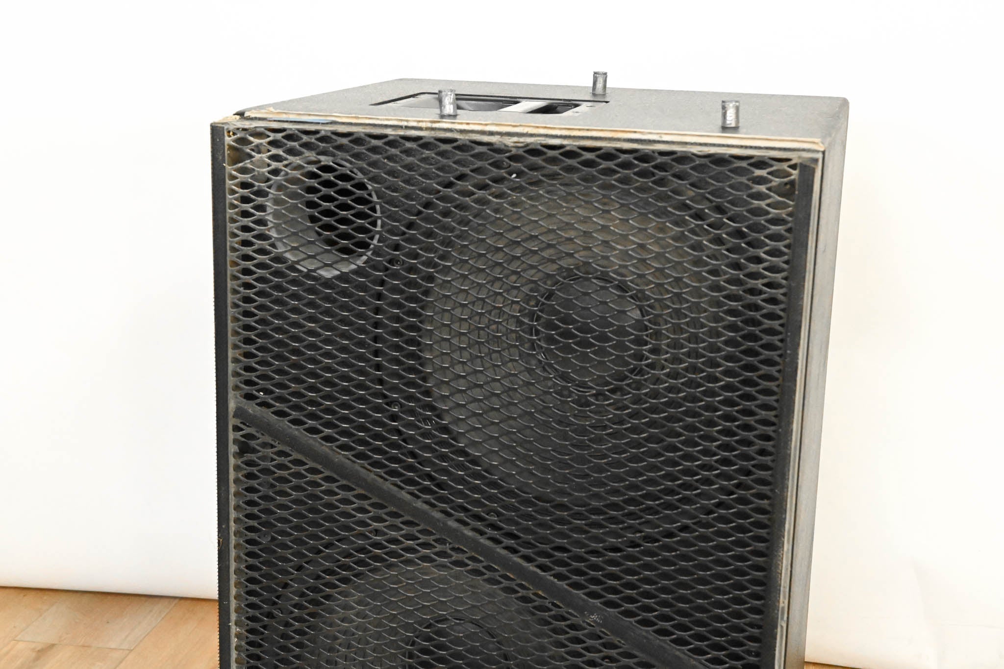 Meyer Sound UltraSeries USW-1 Dual 15" Passive Subwoofer