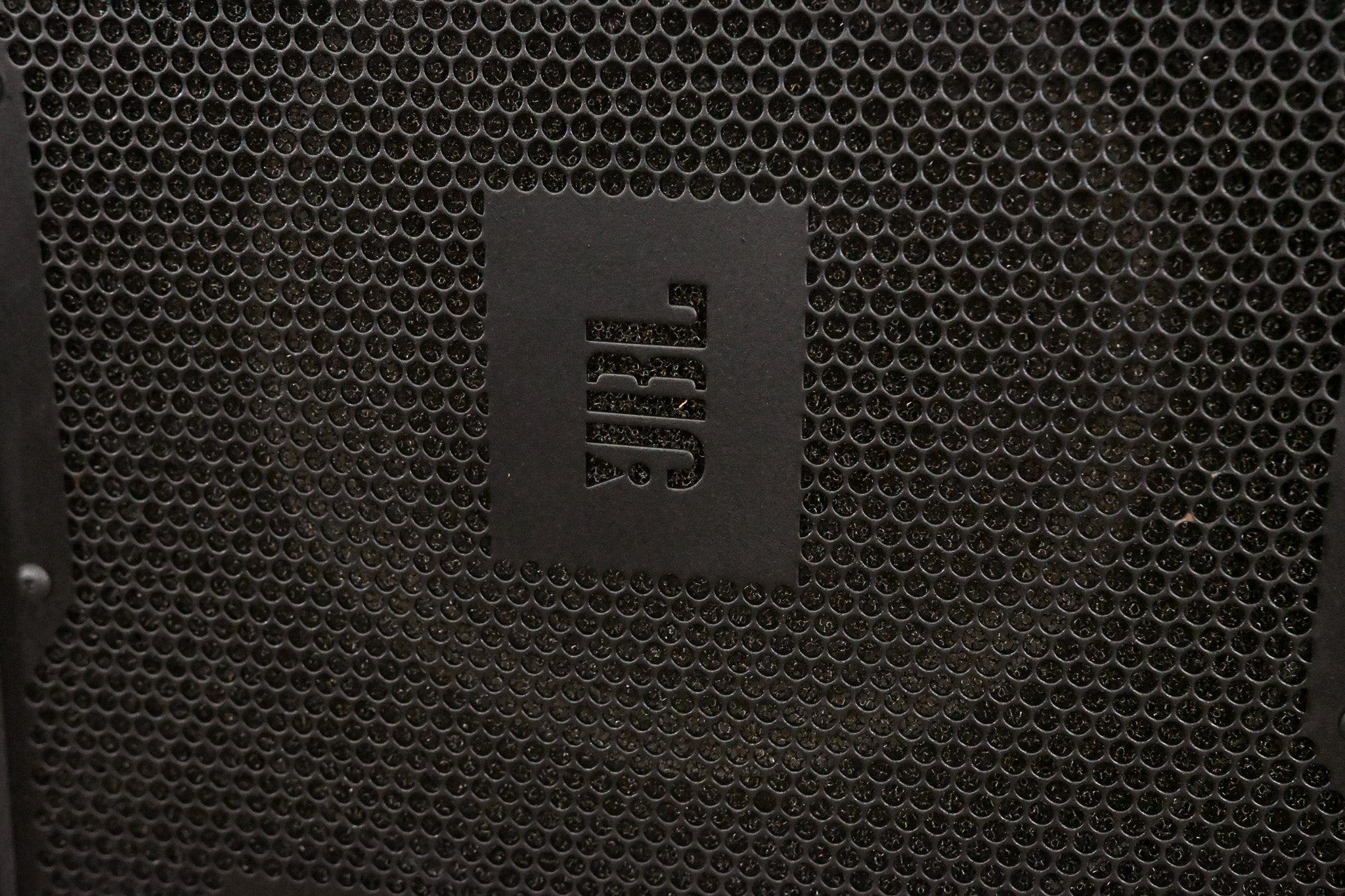 JBL VT4888DP Powered 3-Way Line Array Speaker (PAIR)