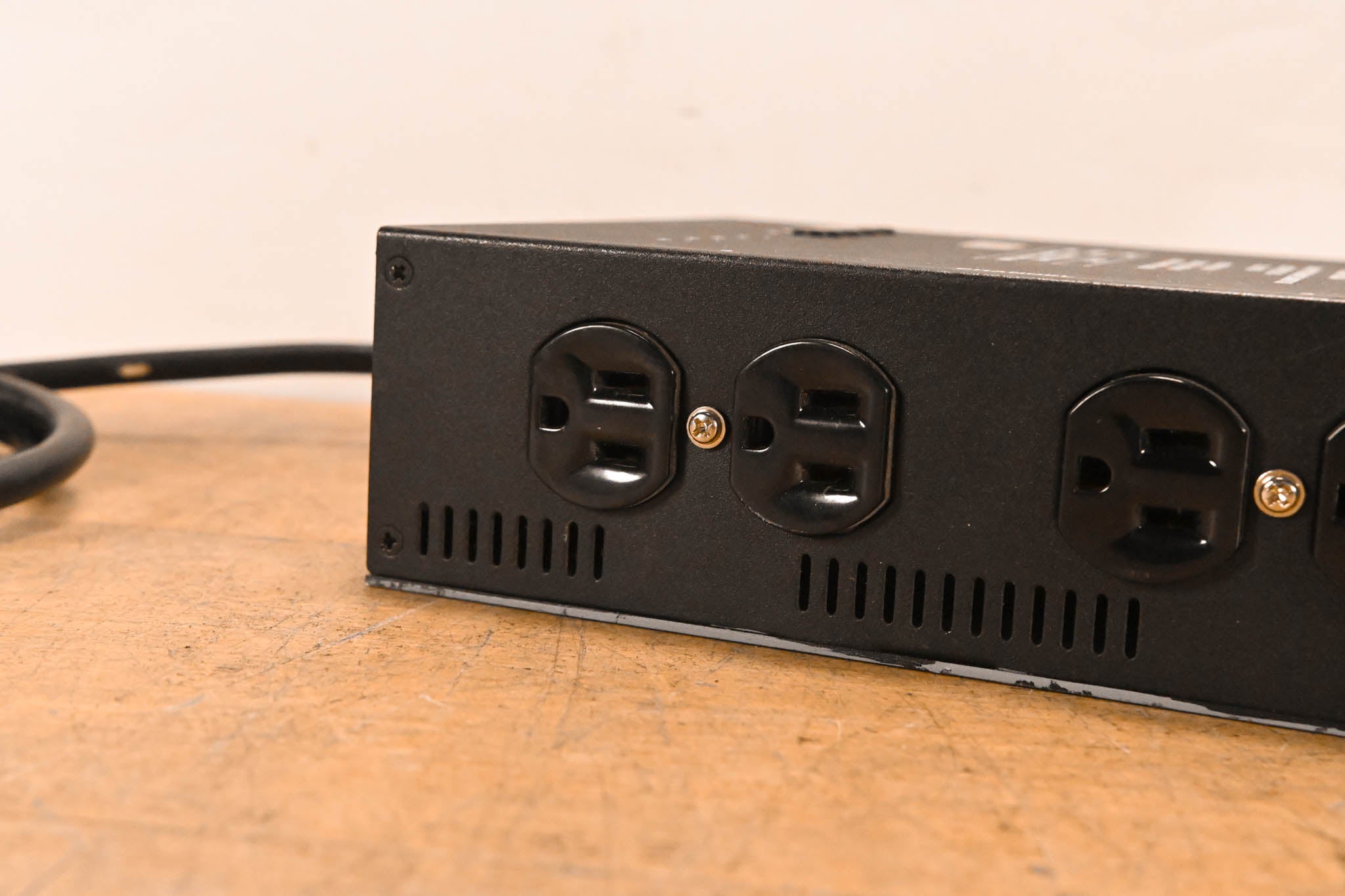 Leviton D4DMX-MD3 4-Channel Programmable Dimmer Pack