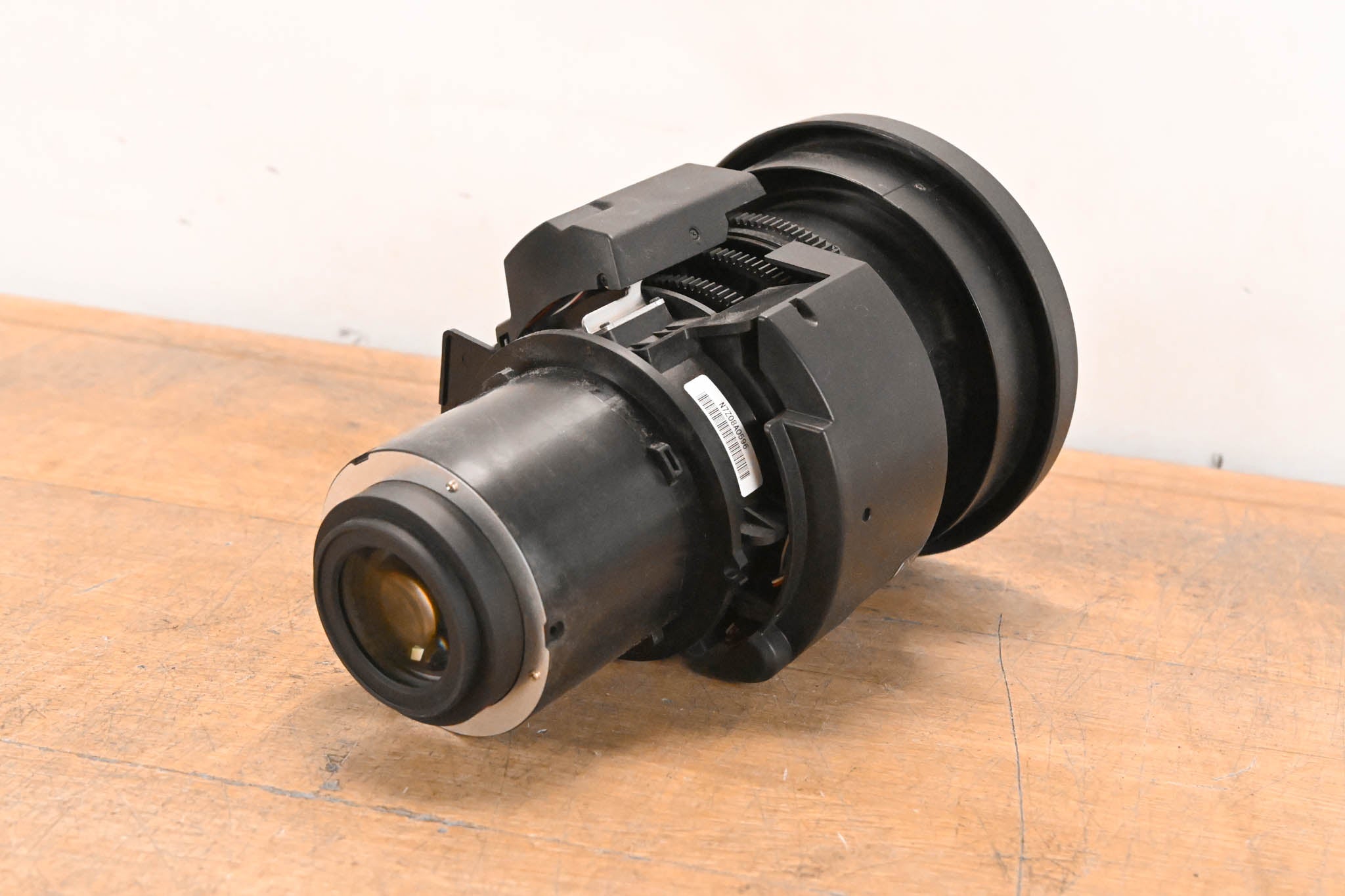 Epson ELPLU03 Wide Short Throw Zoom Lens #1