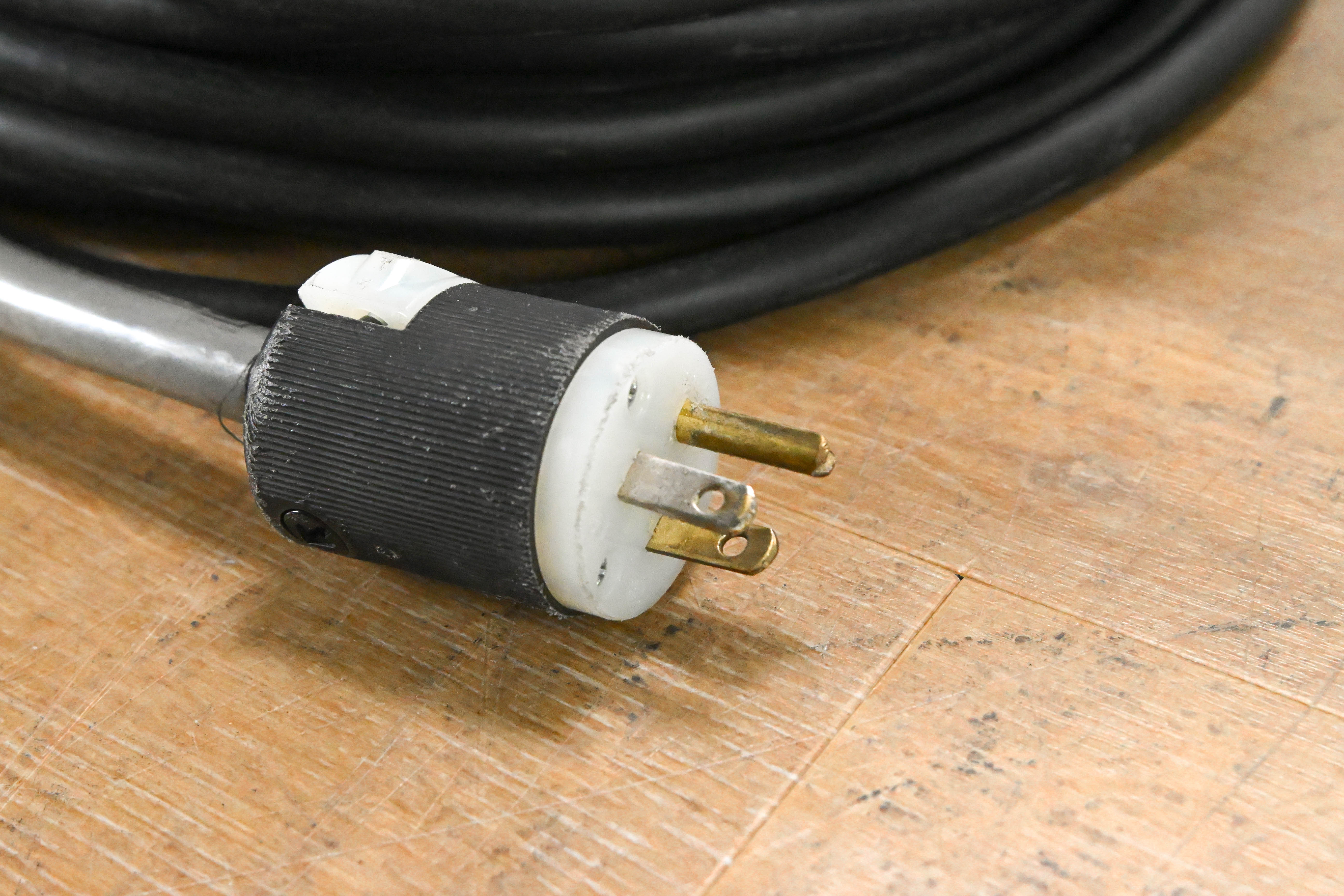 Whirlwind PowerLink Edison to PowerCON Power Distribution Snake - 50'