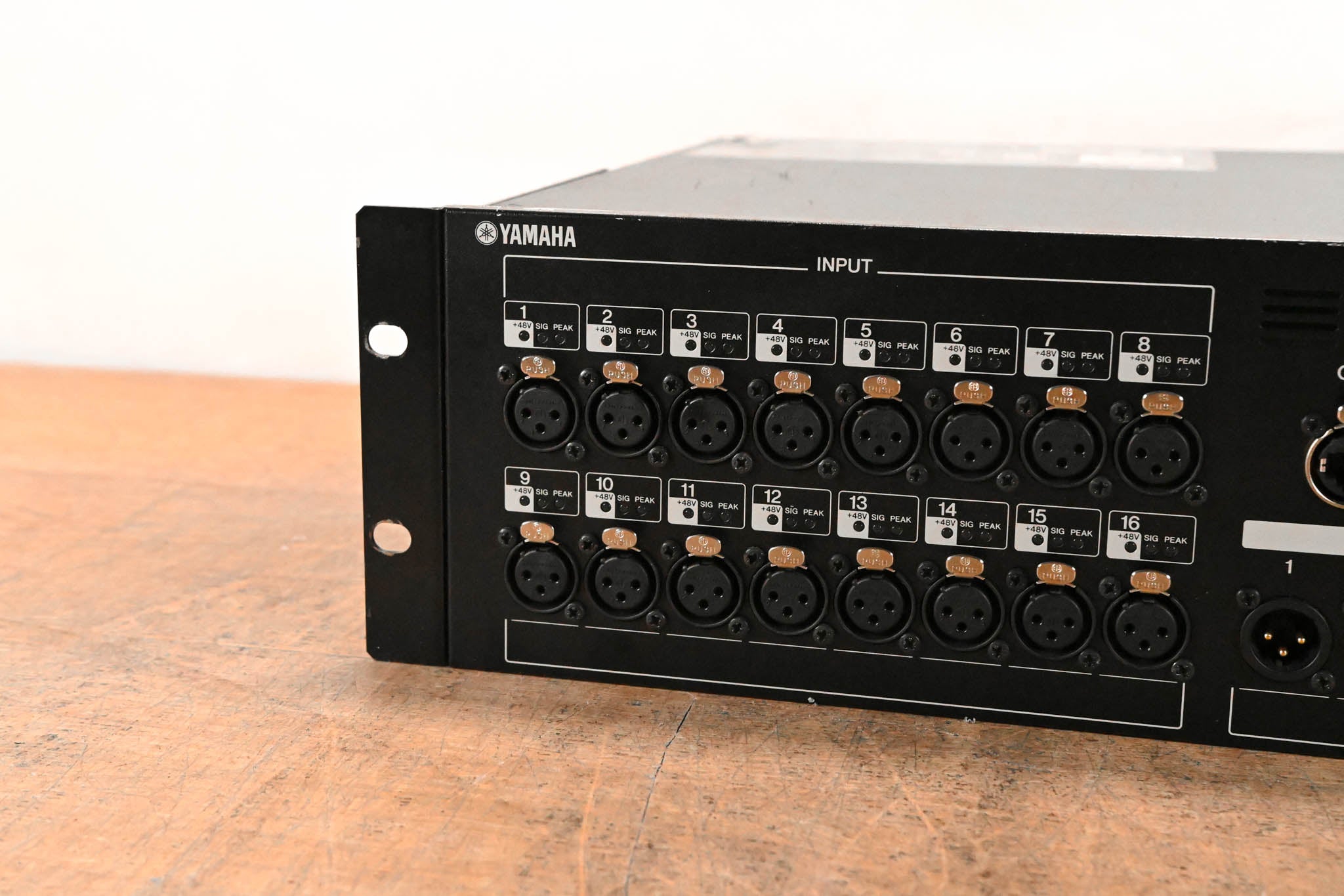 Yamaha SB168-ES 16-Channel EtherSound Stage Box