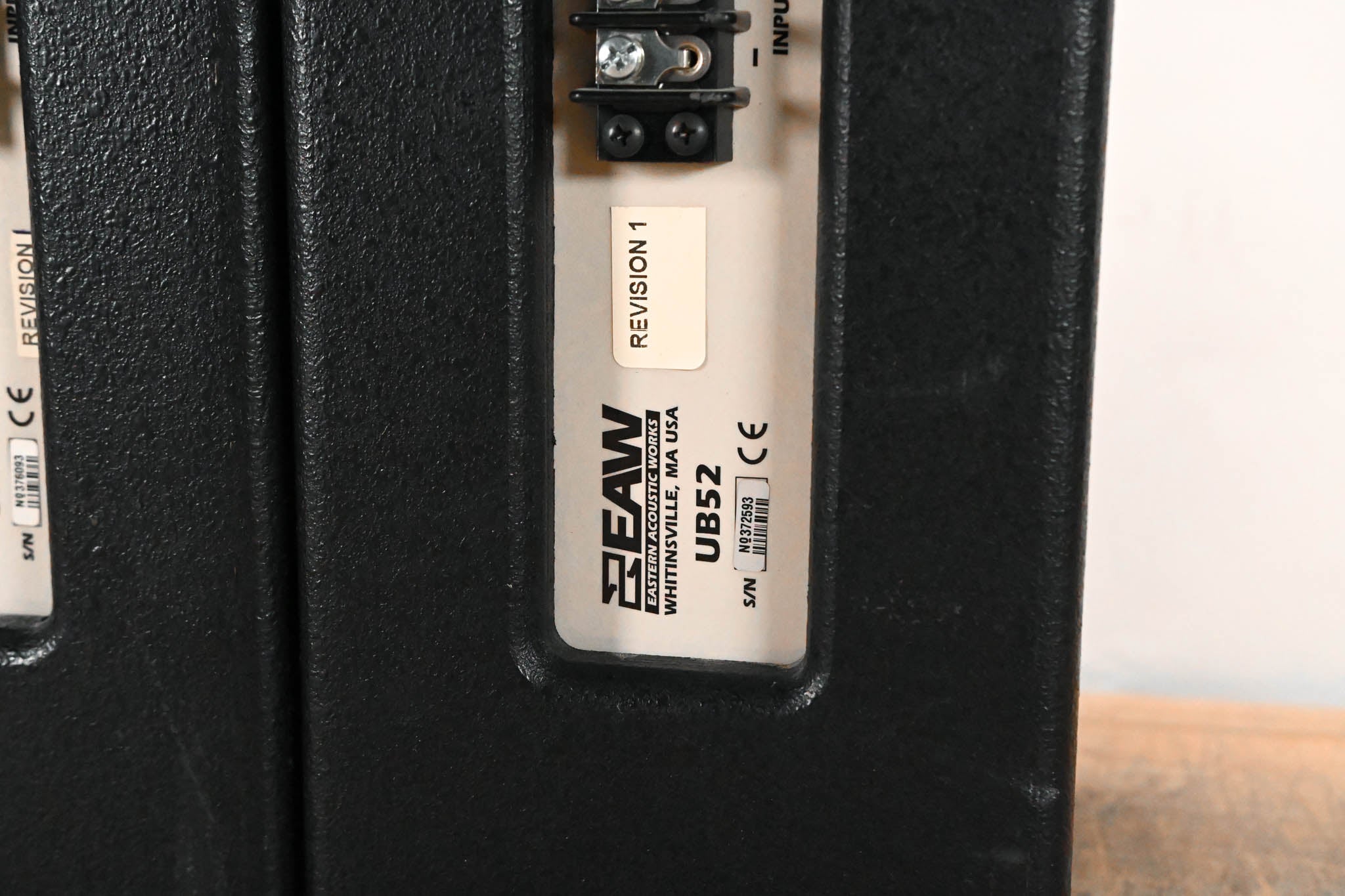 EAW UB52 Two-Way Full-Range Loudspeaker (PAIR)