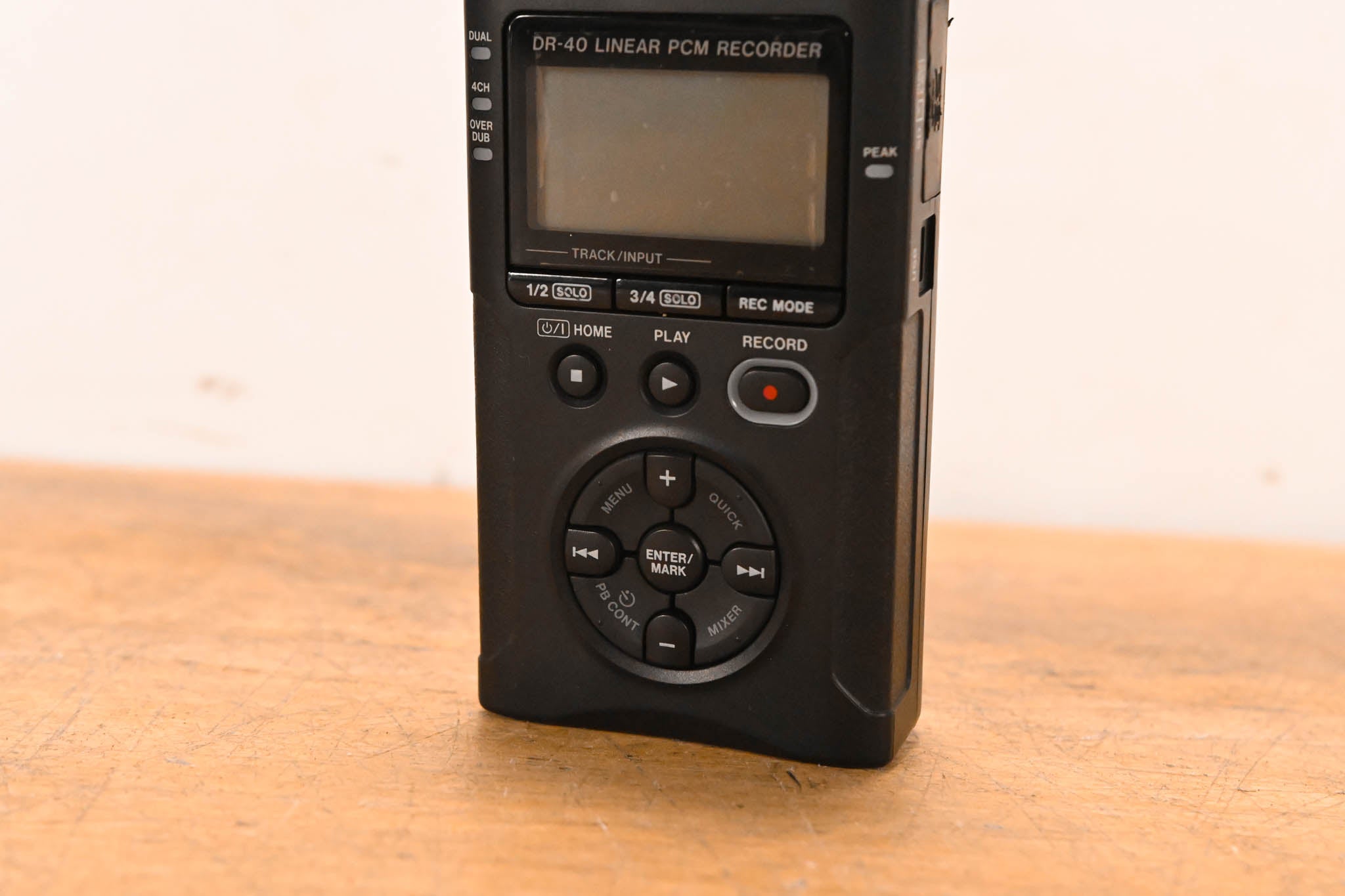 TASCAM DR-40 Handheld 4-Track Recorder