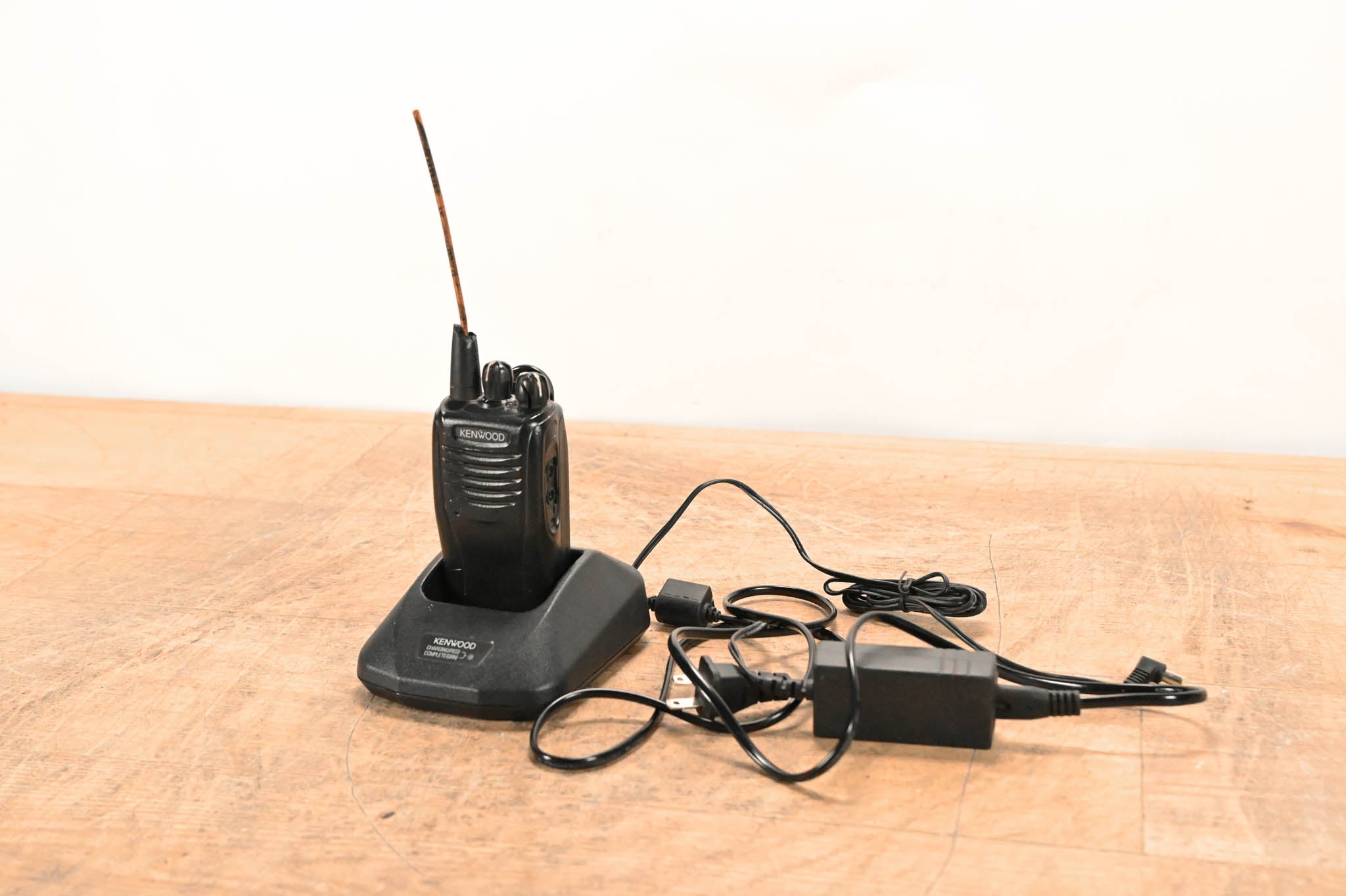 Kenwood TK-3360 UHF Radio with KNB-25A Battery and KSC-25 Charger