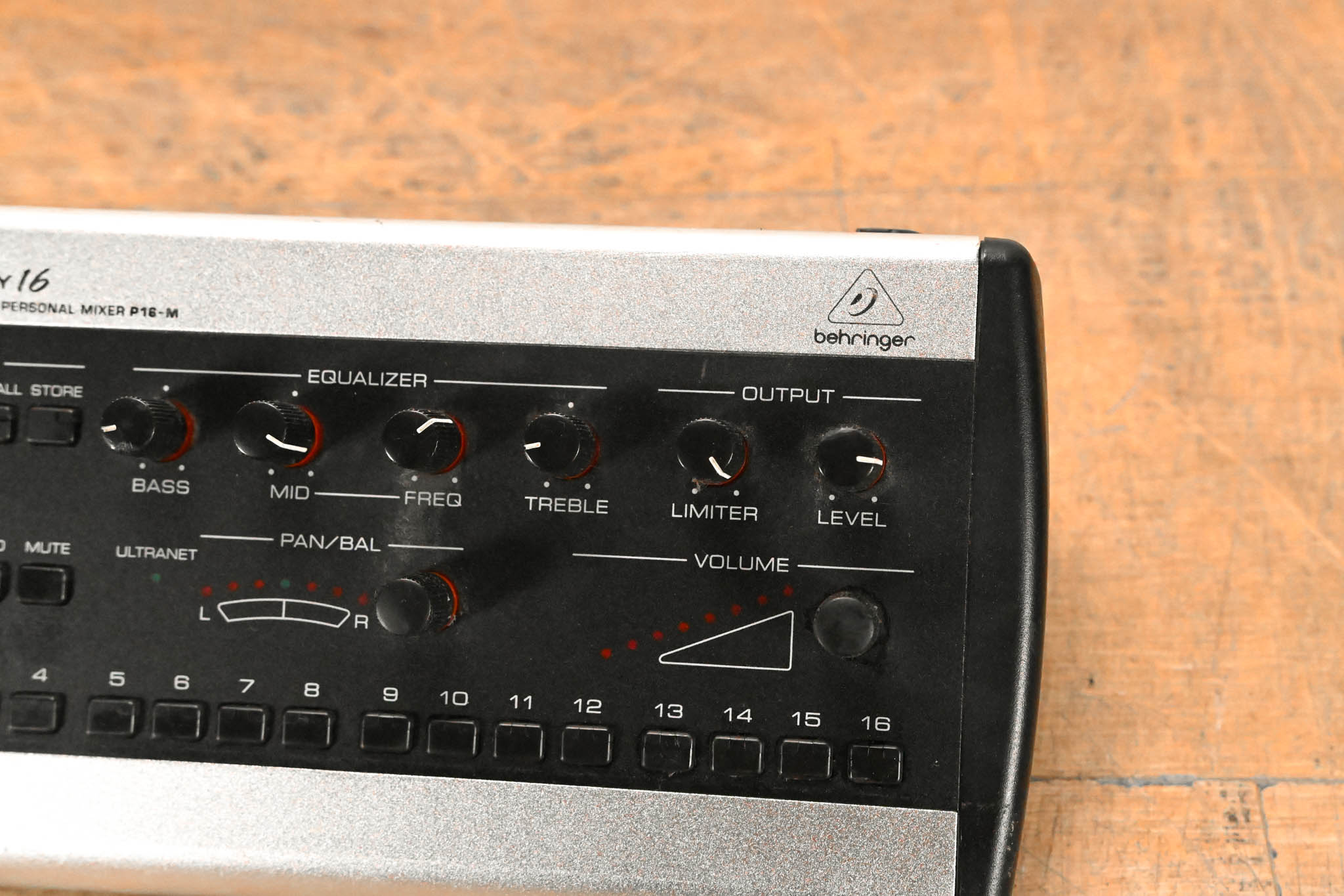 Behringer Powerplay P16-M 16-Channel Digital Personal Mixer