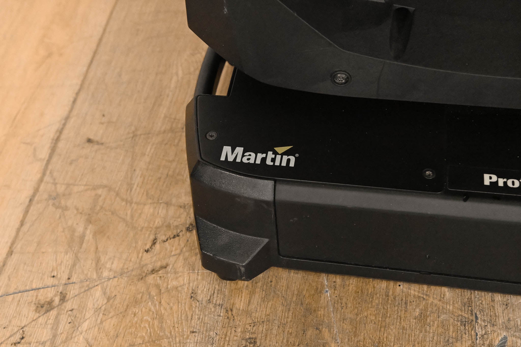 Martin MAC Viper Profile High Output Discharge-Based Moving Light