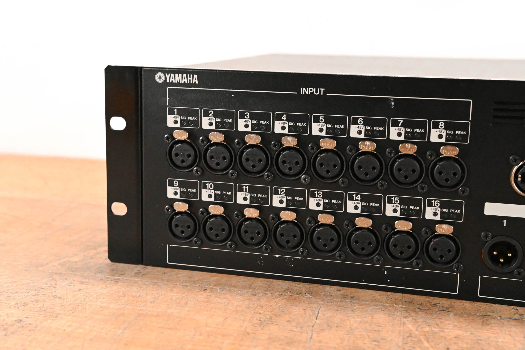 Yamaha SB168-ES 16-Channel EtherSound Stage Box CG01S59