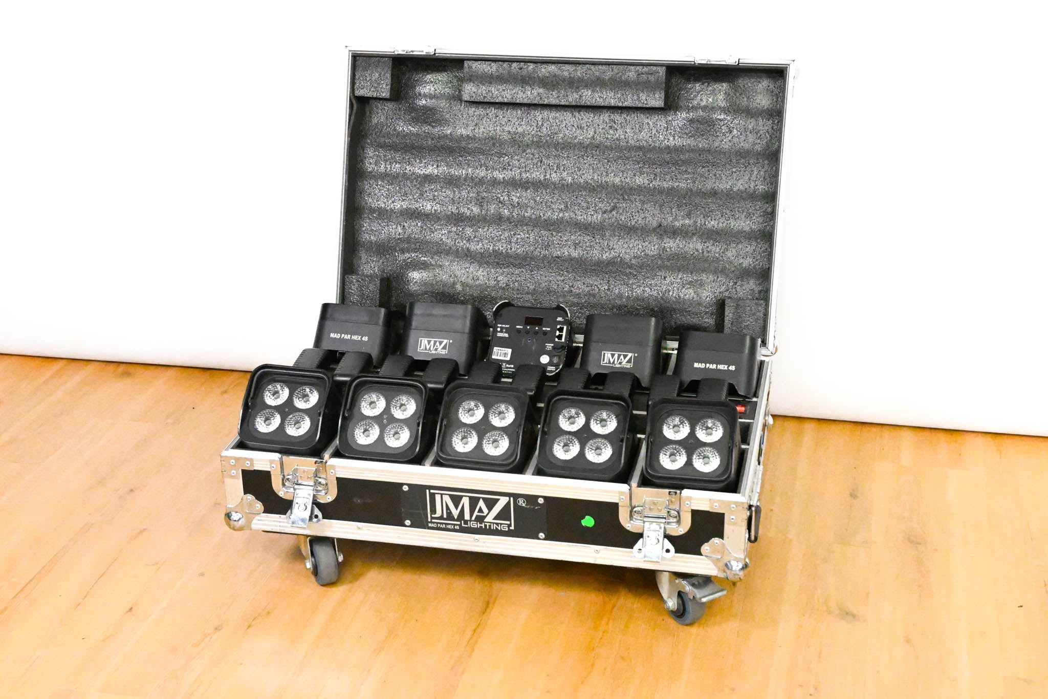 JMAZ Lighting MAD PAR HEX 4S Battery LED Uplight Kit w/ Charging Case