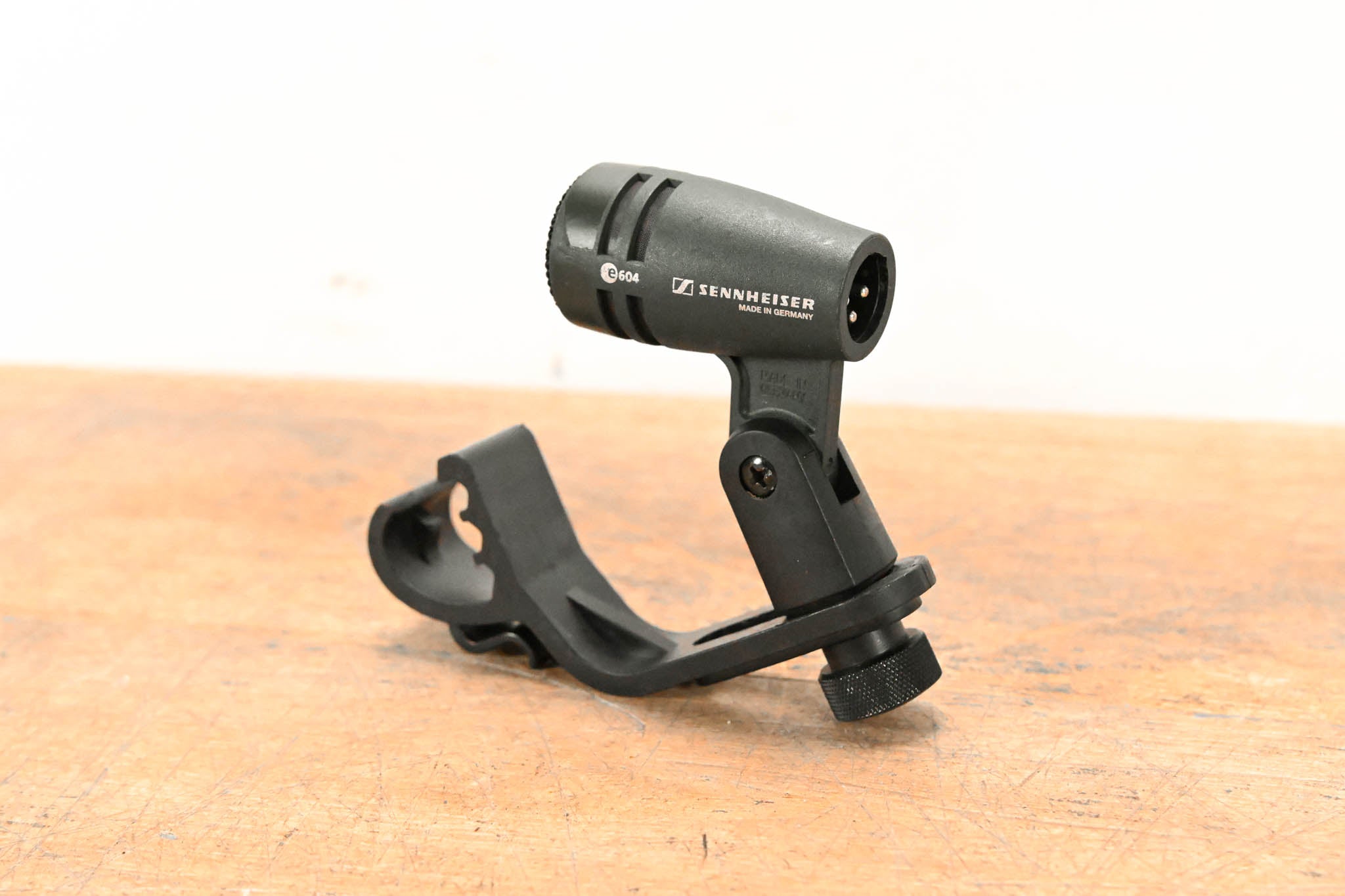 Sennheiser e 604 Dynamic Cardioid Instrument Microphone
