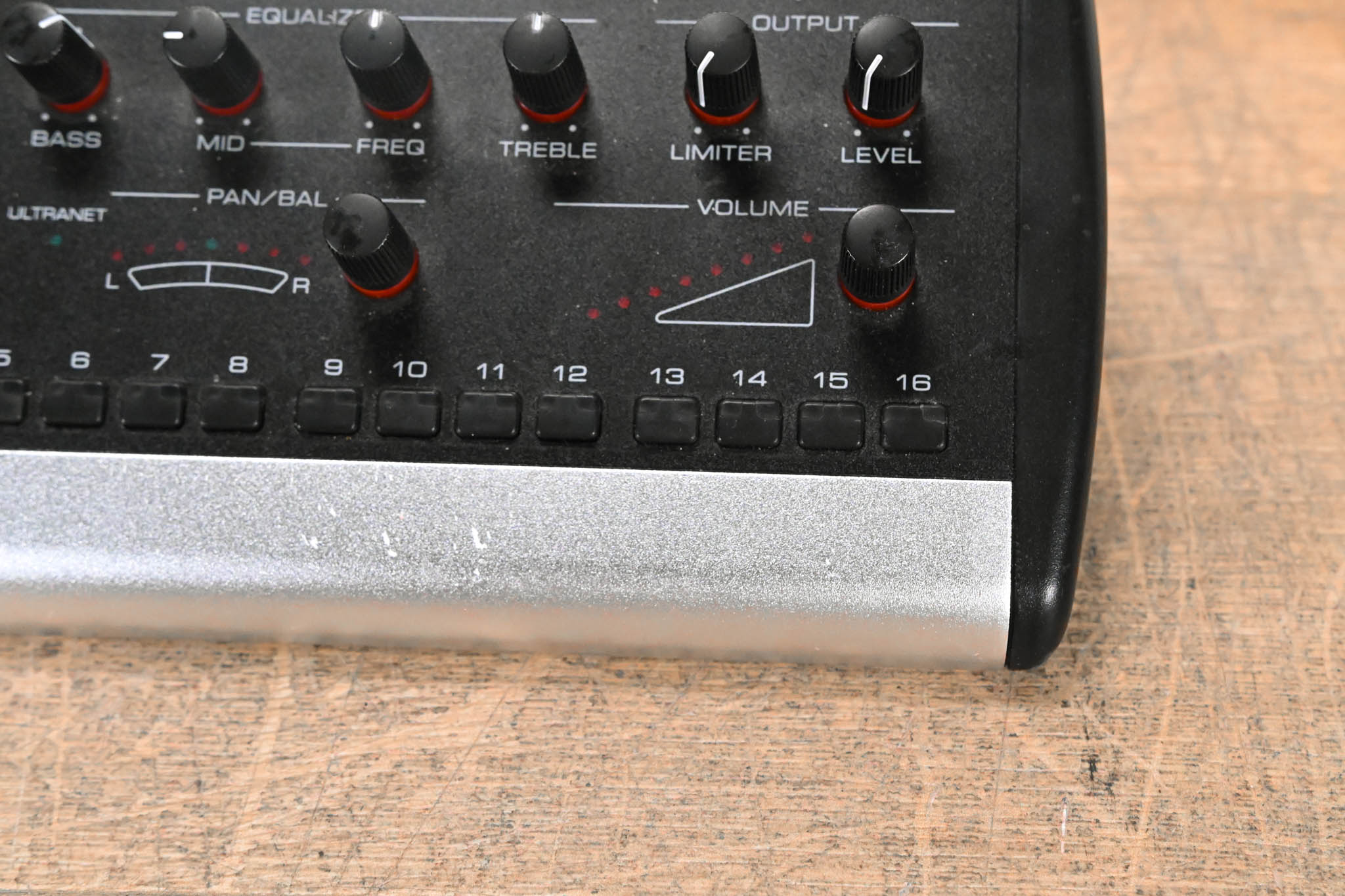 Behringer Powerplay P16-M 16-Channel Digital Personal Mixer