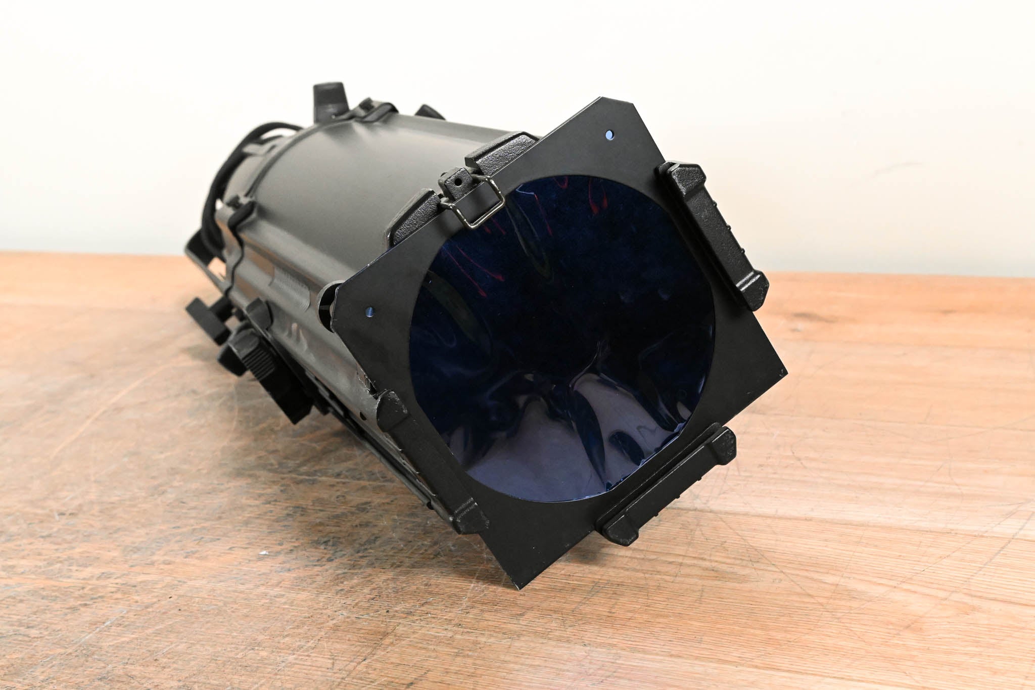 ETC Source Four Zoom 15-30 Degree 750 Ellipsoidal Light