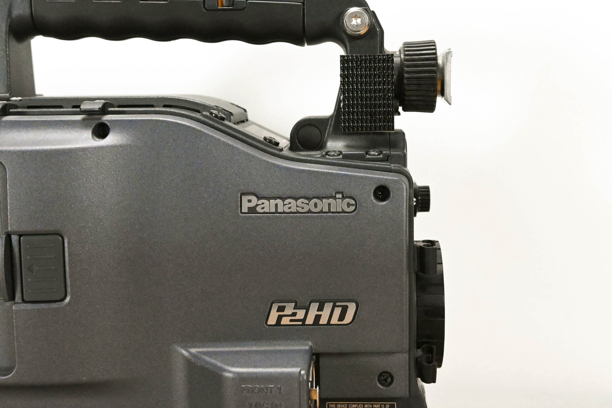 Panasonic AG-HPX500P 2/3" Shoulder-Mounted P2HD Camcorder