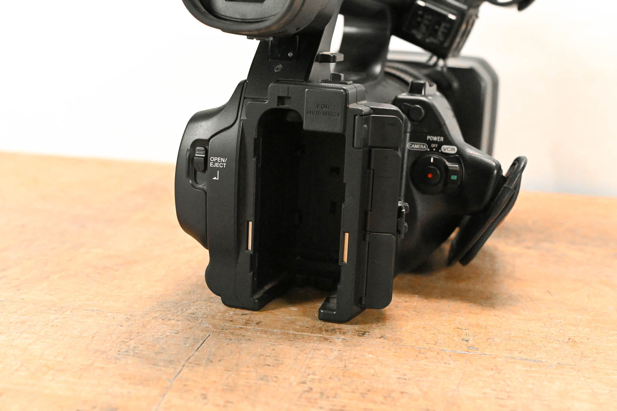 Sony HVR-Z5U Professional 1/3" 3-CMOS HDV Camcorder