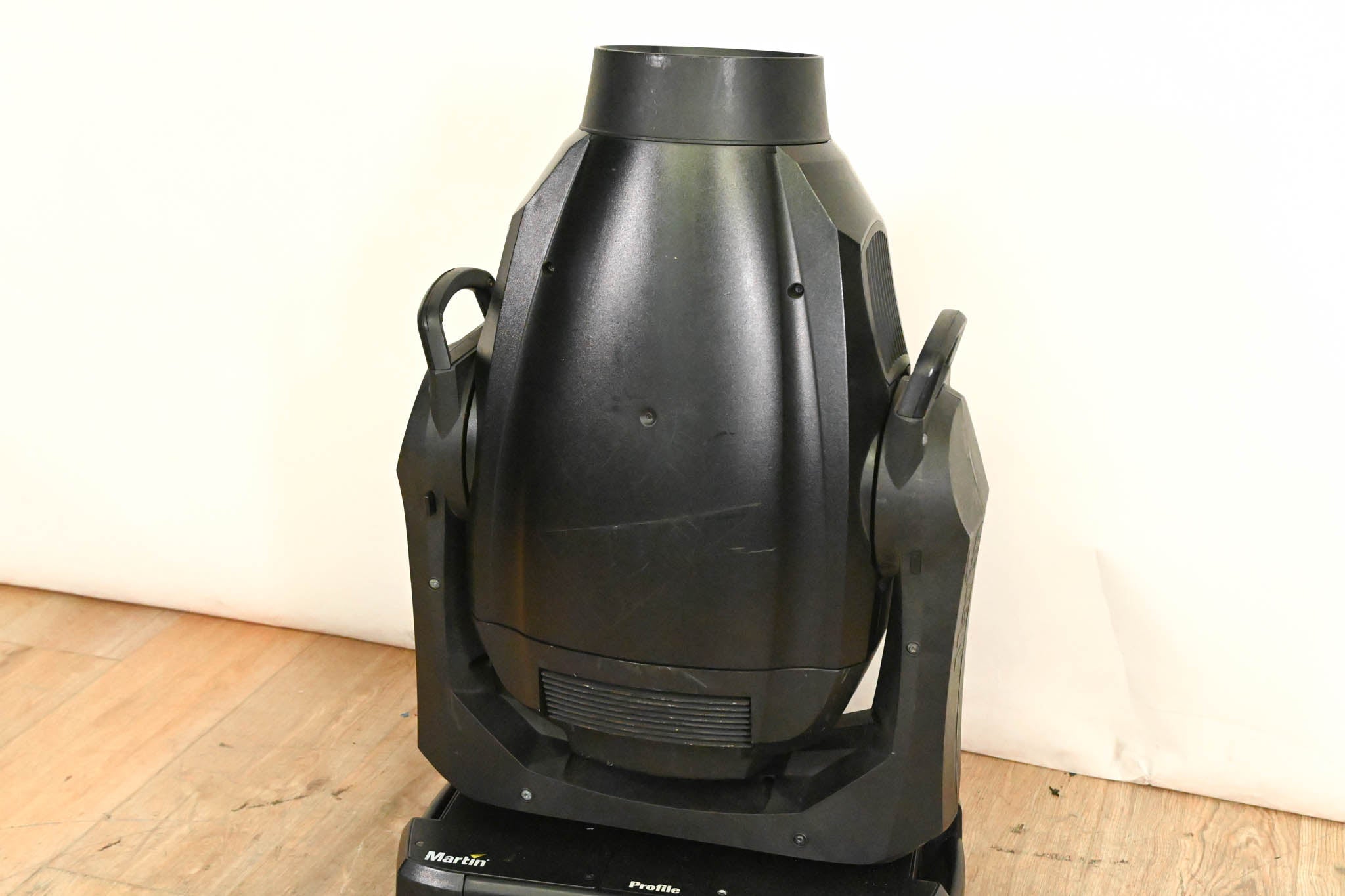 Martin MAC Viper Profile High Output Discharge-Based Moving Light