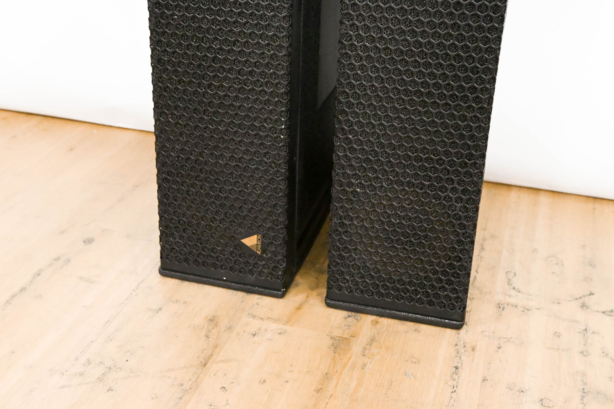 Adamson SpekTrix 3-Way Full Range Line Array Loudspeaker (PAIR)