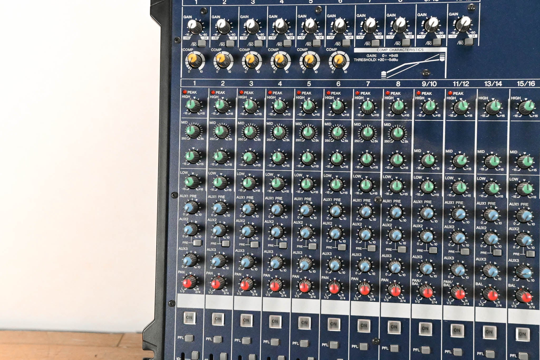 Yamaha MG166C 16-Channel Mixing Console