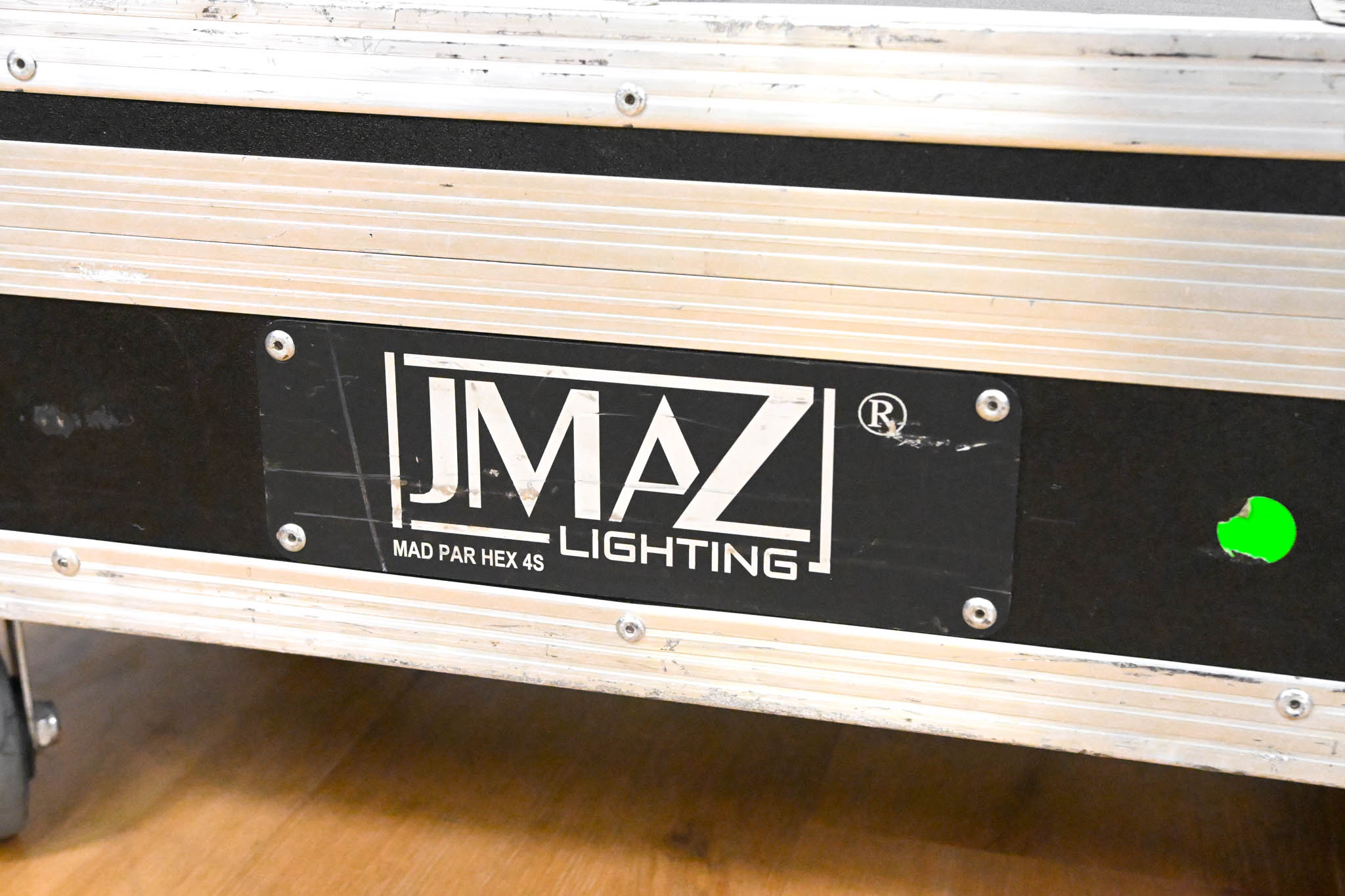 JMAZ Lighting MAD PAR HEX 4S Battery LED Uplight Kit w/ Charging Case