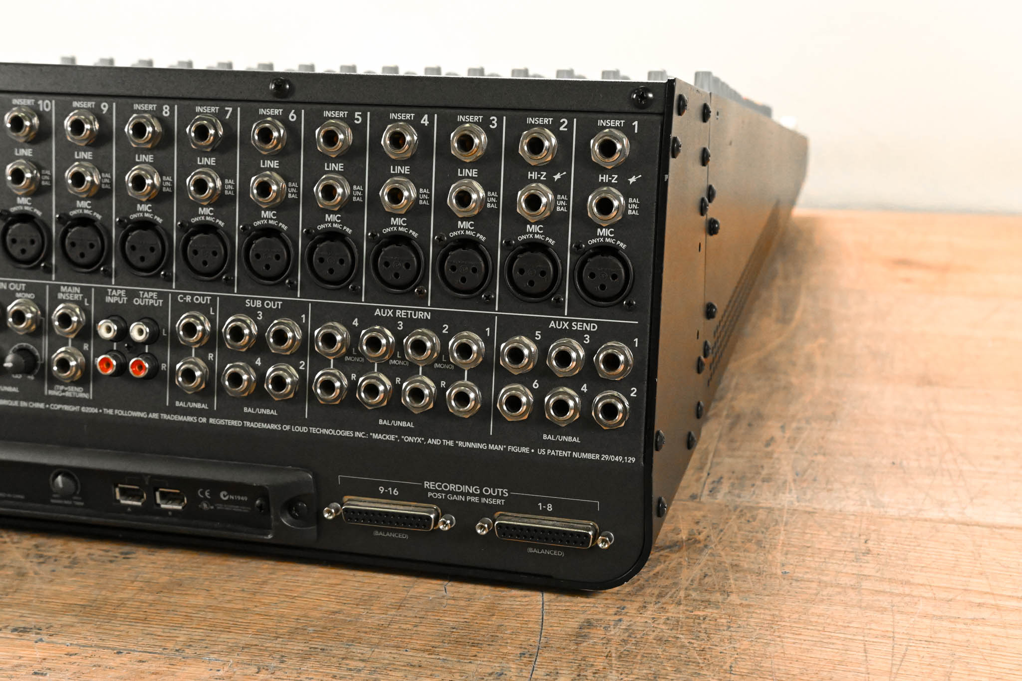 Mackie Onyx 1640 16-Channel 4-Bus Analog Mixer