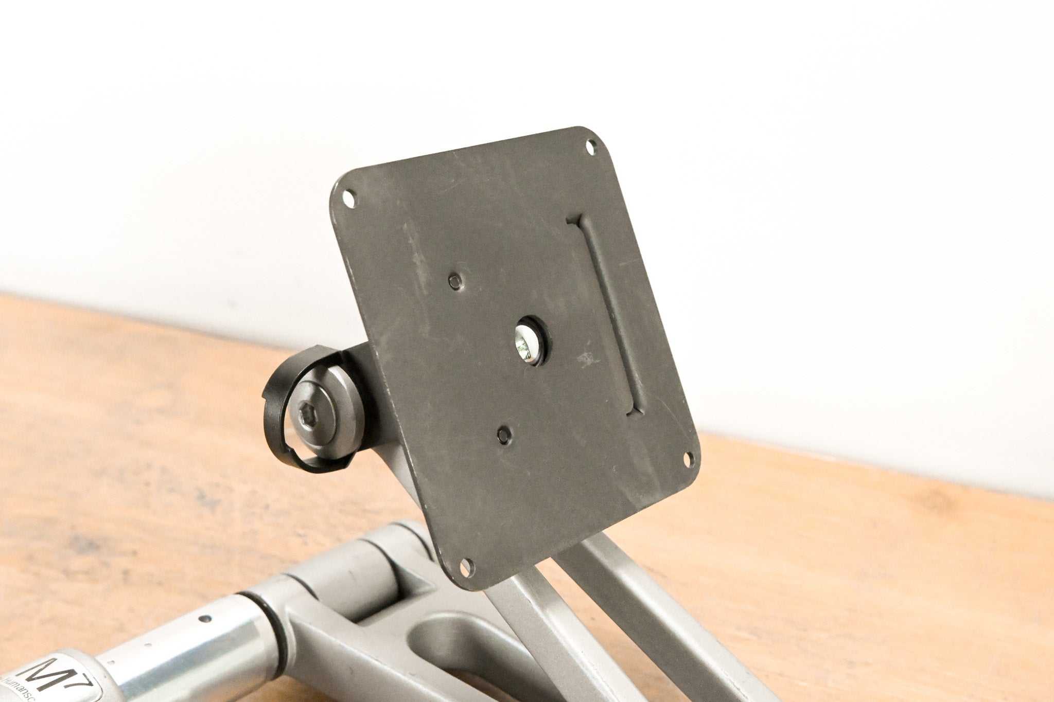 Humanscale M7 Adjustable Monitor Arm