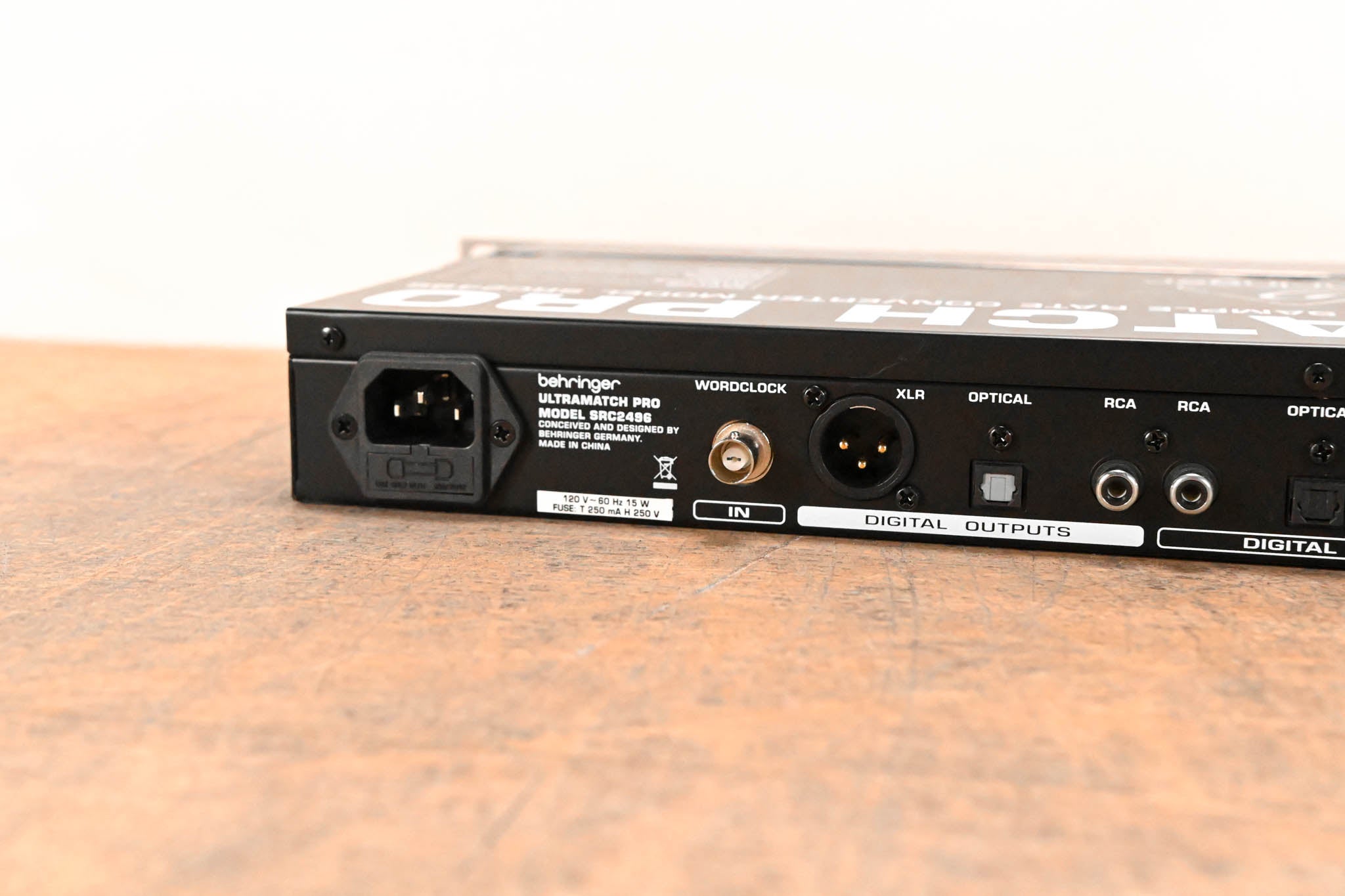 Behringer ULTRAMATCH PRO SRC2496 Sample Rate Converter