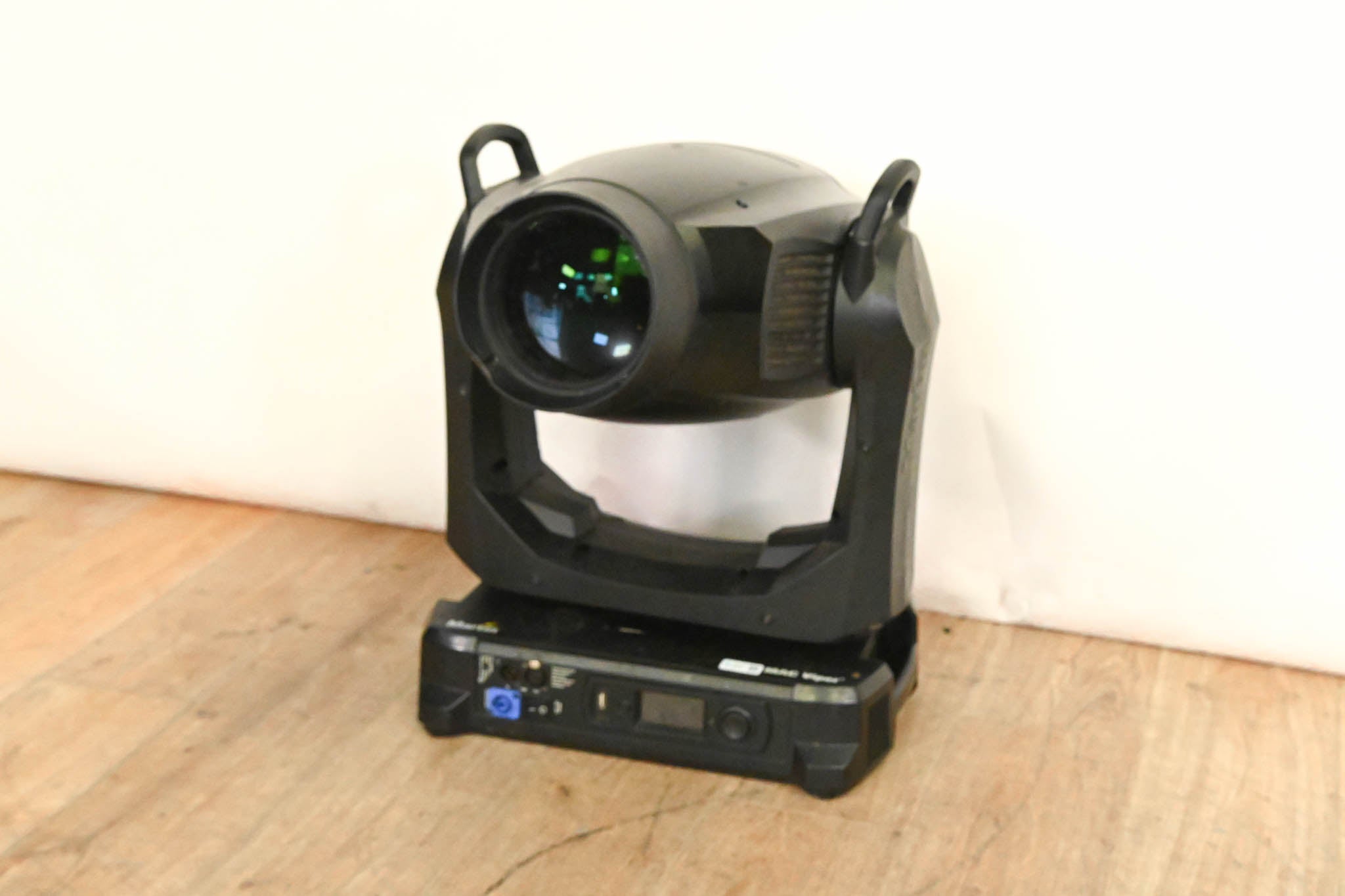 Martin MAC Viper Profile High Output Discharge-Based Moving Light