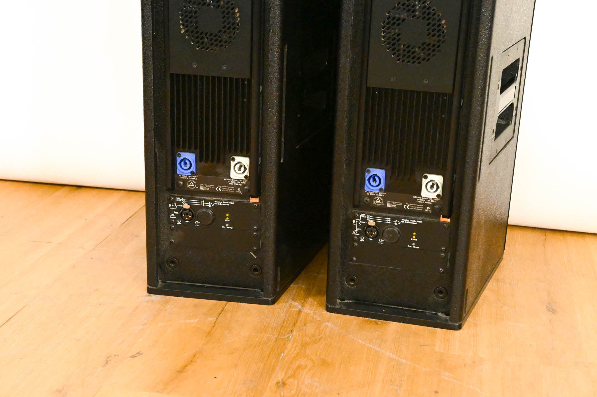 Meyer Sound UPJ-1P Compact VariO Loudspeaker (PAIR)