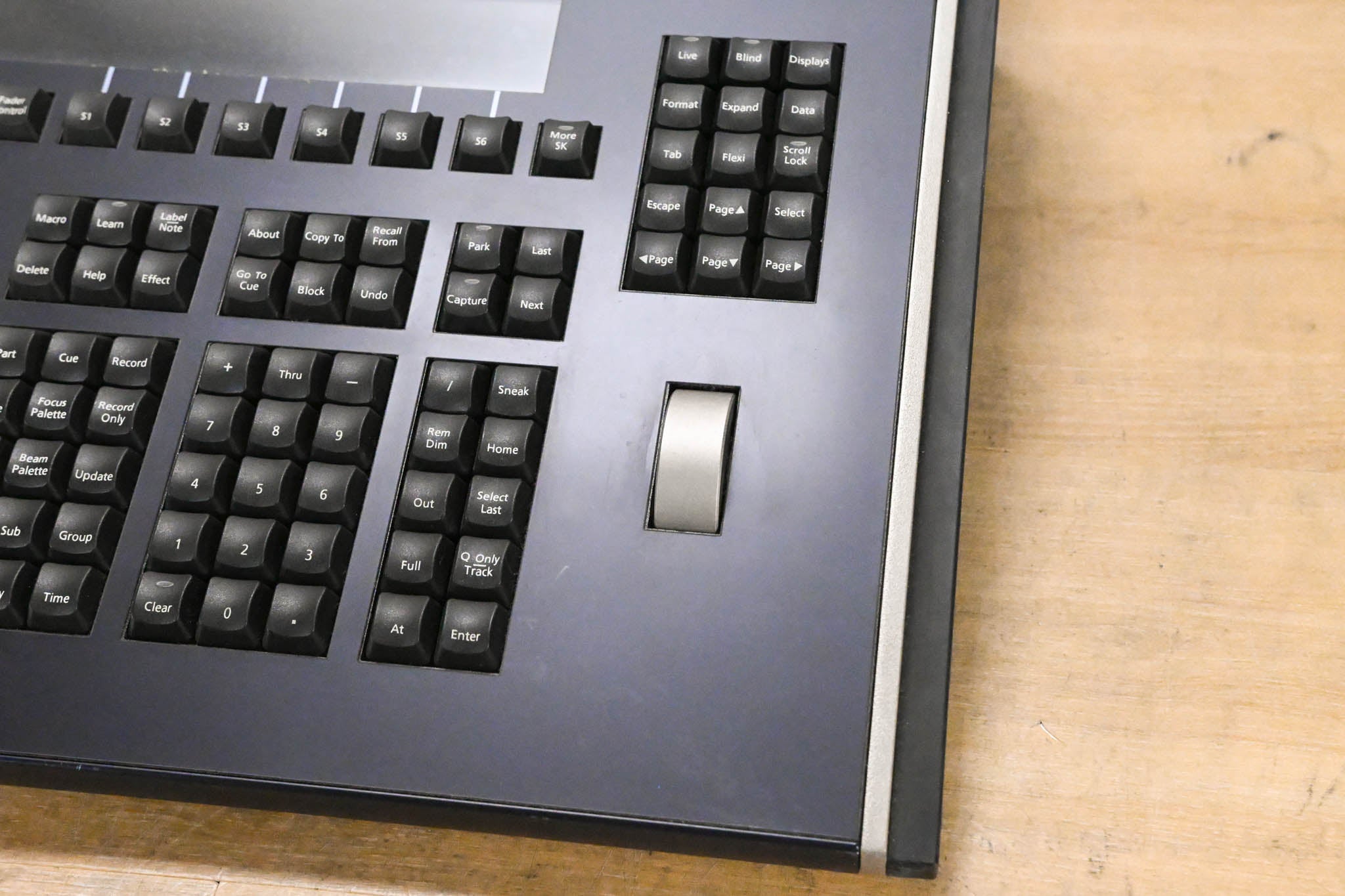 ETC ION 1000 Lighting Console