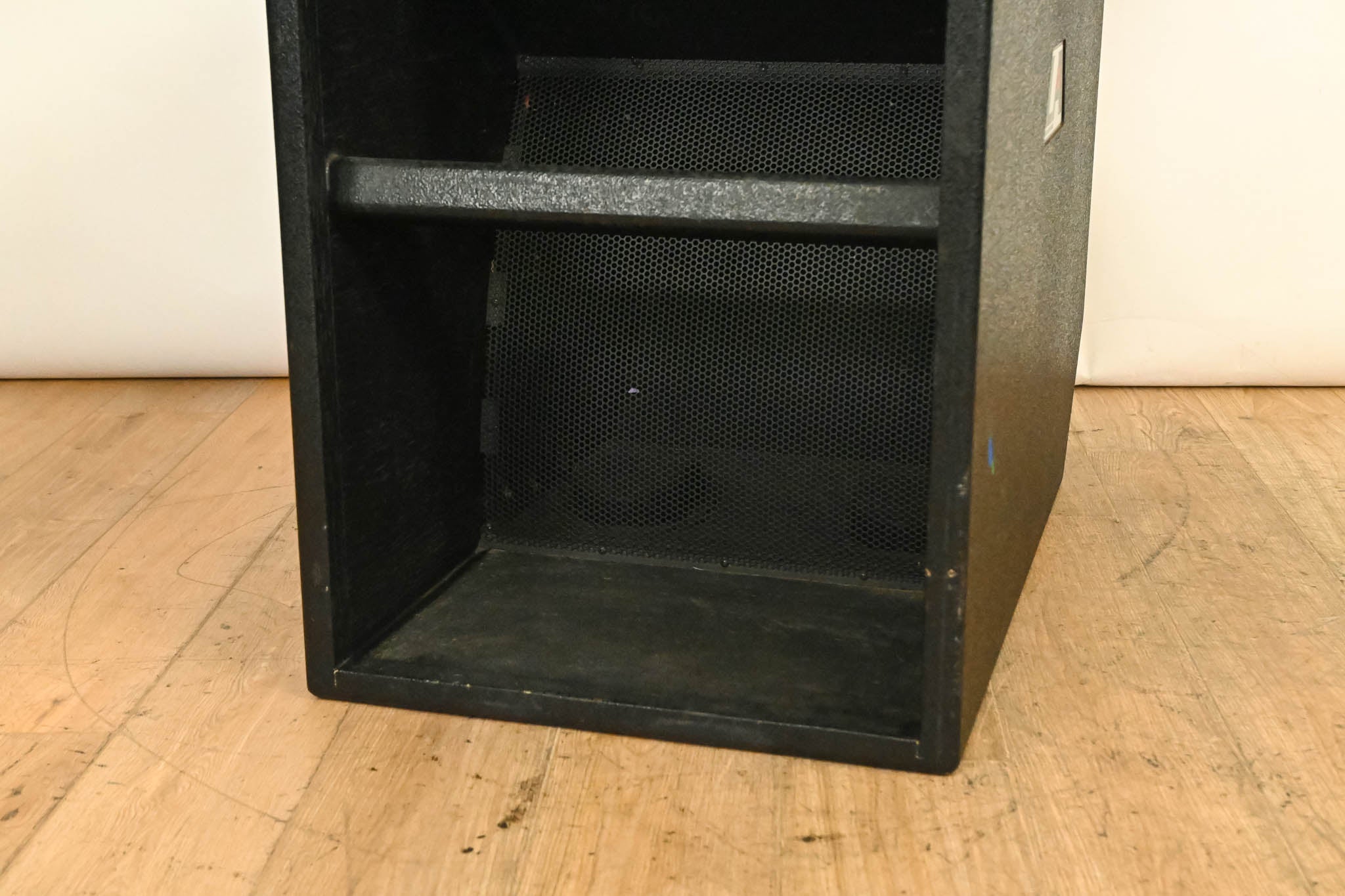 EAW LA400 12" Bass Horn Subwoofer