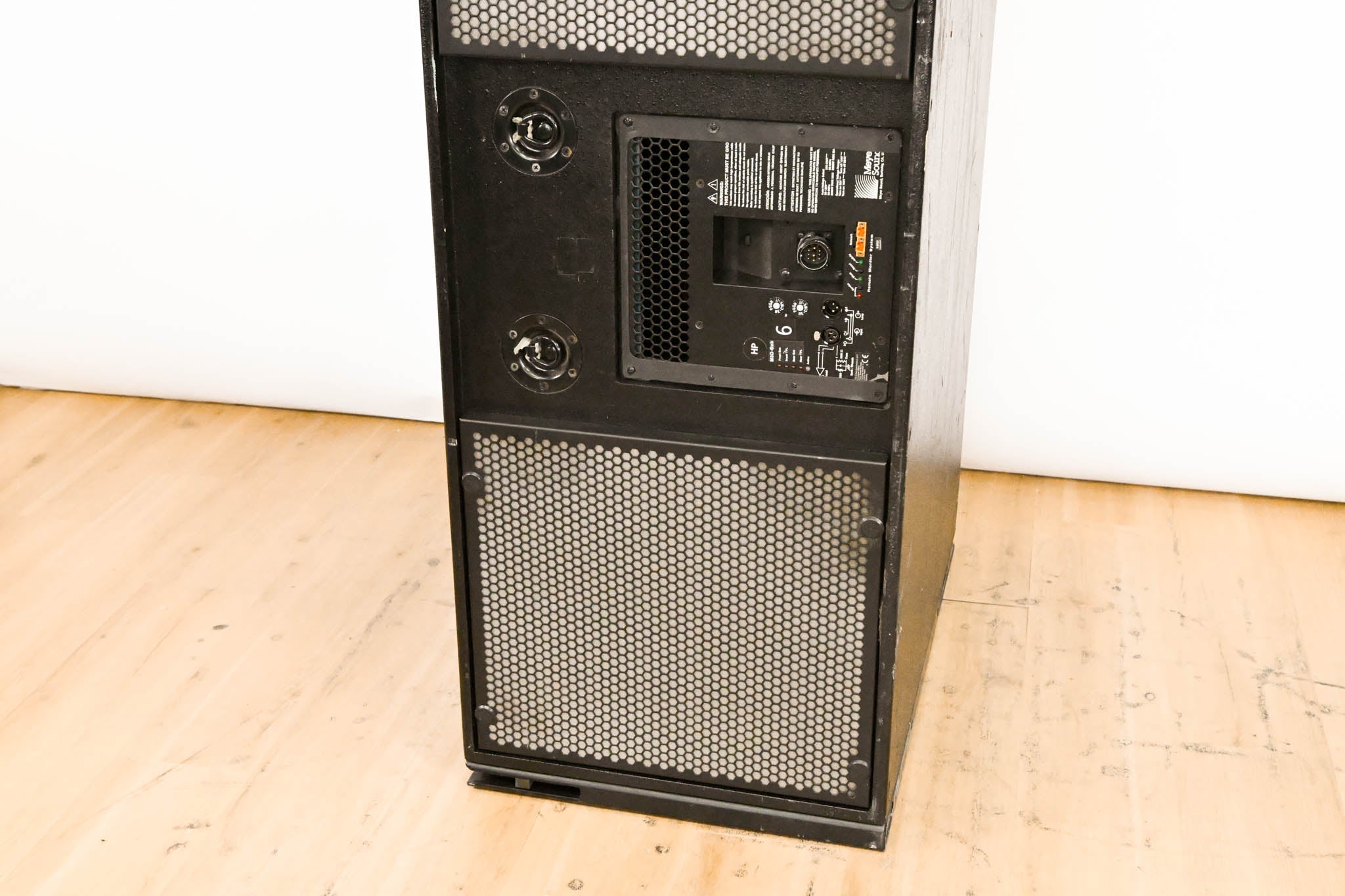 Meyer Sound M3D-SUB Active Directional Cardioid Subwoofer