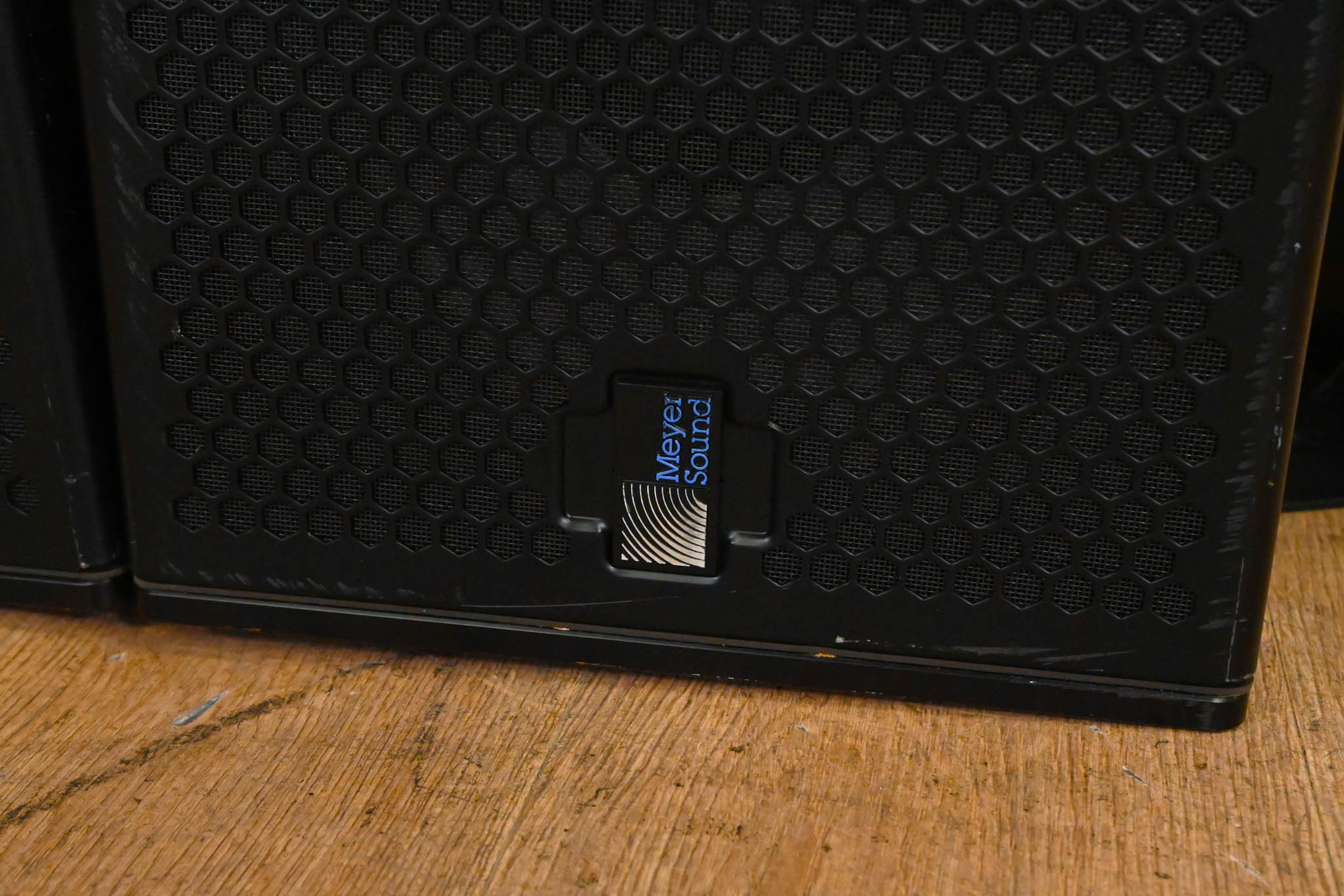 Meyer Sound UPJ-1P Compact VariO Loudspeaker (PAIR)