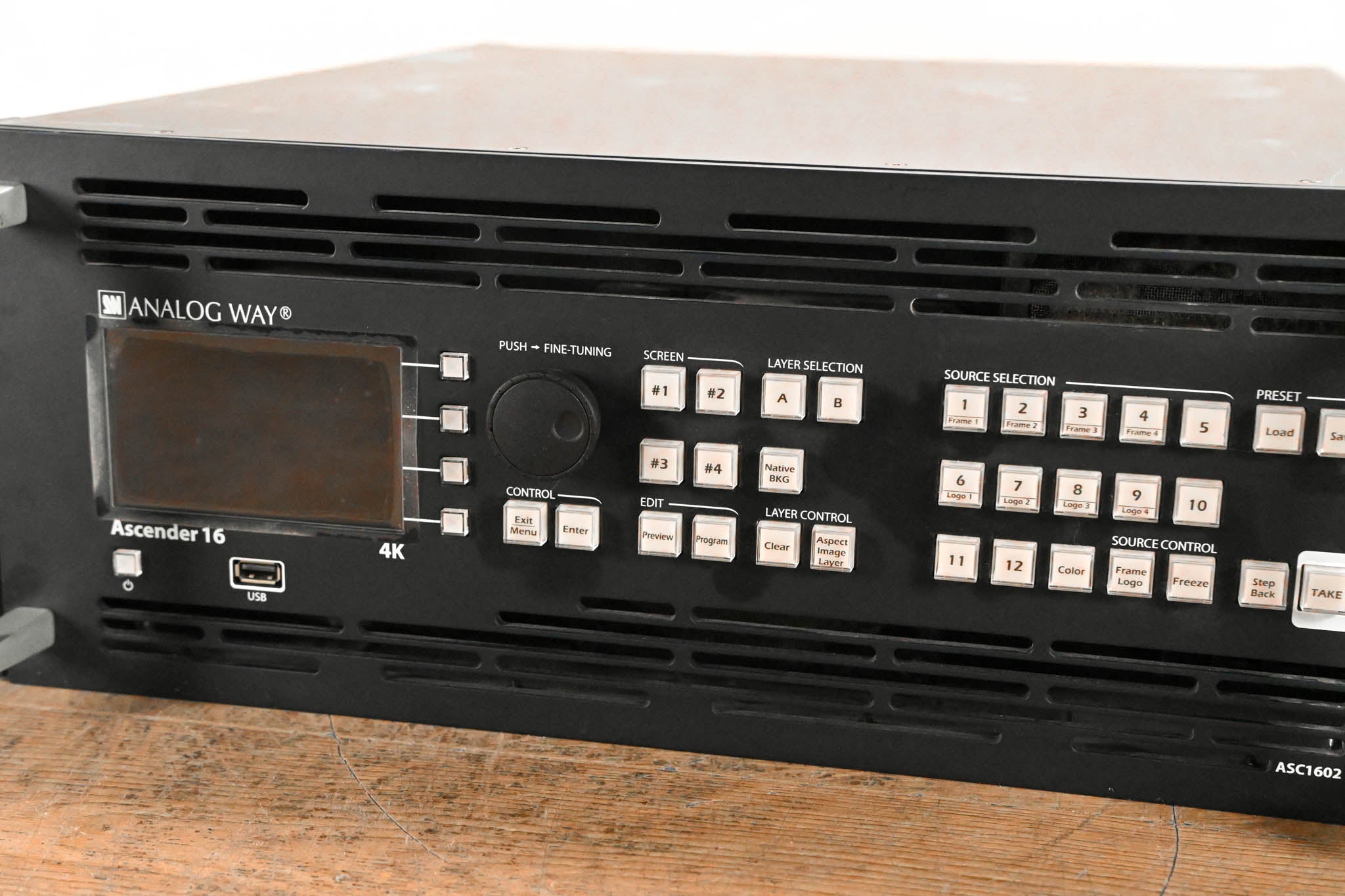 Analog Way Ascender 16-4K Switcher/Video Wall Controller