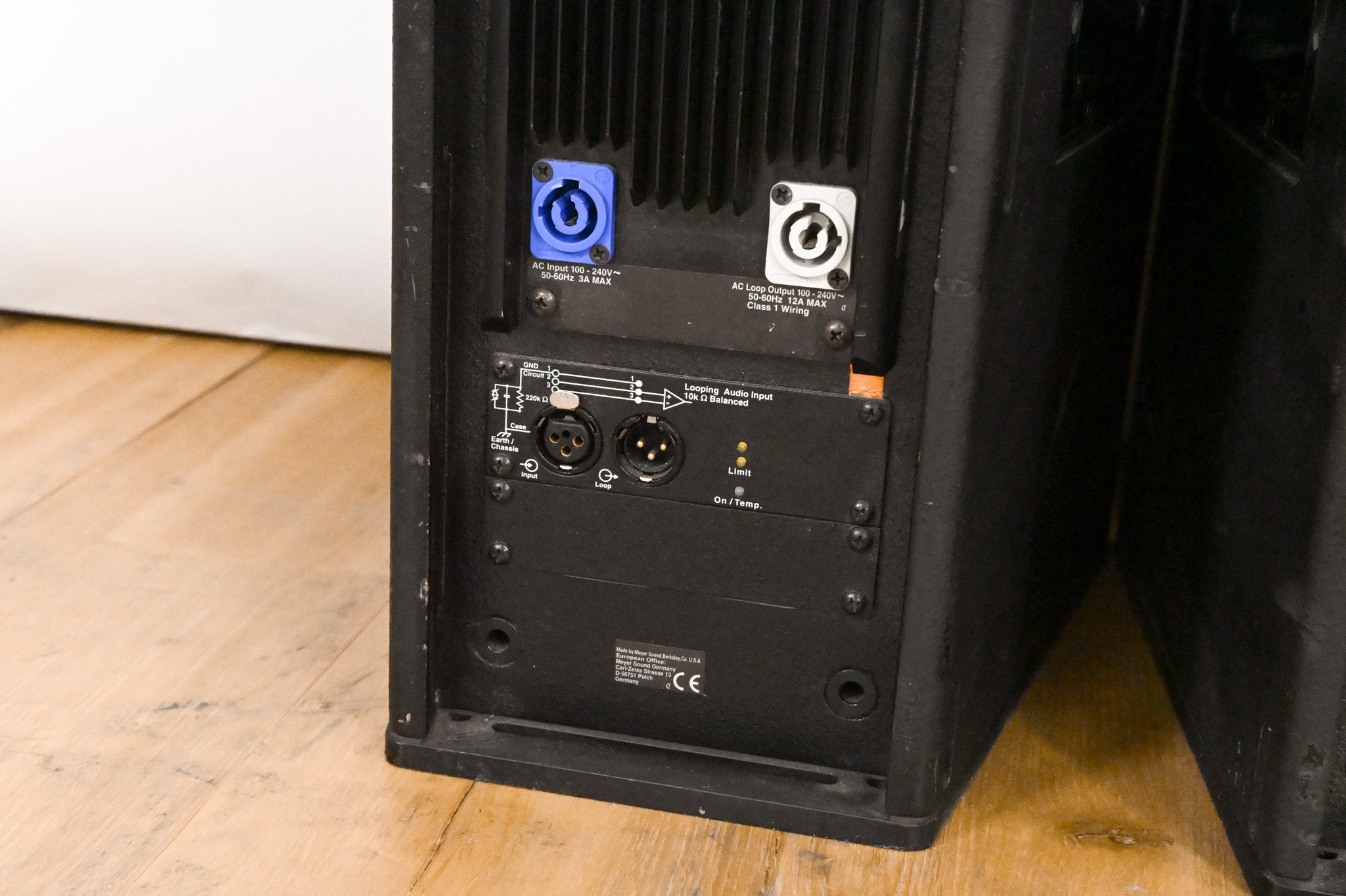 Meyer Sound UPJ-1P Compact VariO Loudspeaker (PAIR)