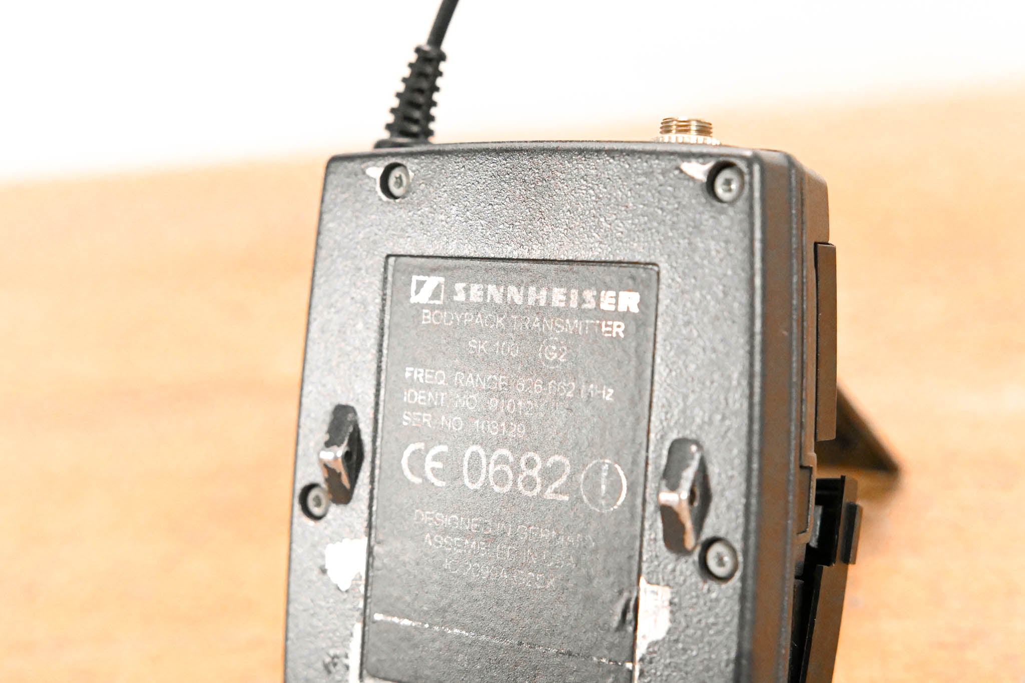 Sennheiser SK 100 G2 Wireless Bodypack Transmitter B Range: 626-662 MHz