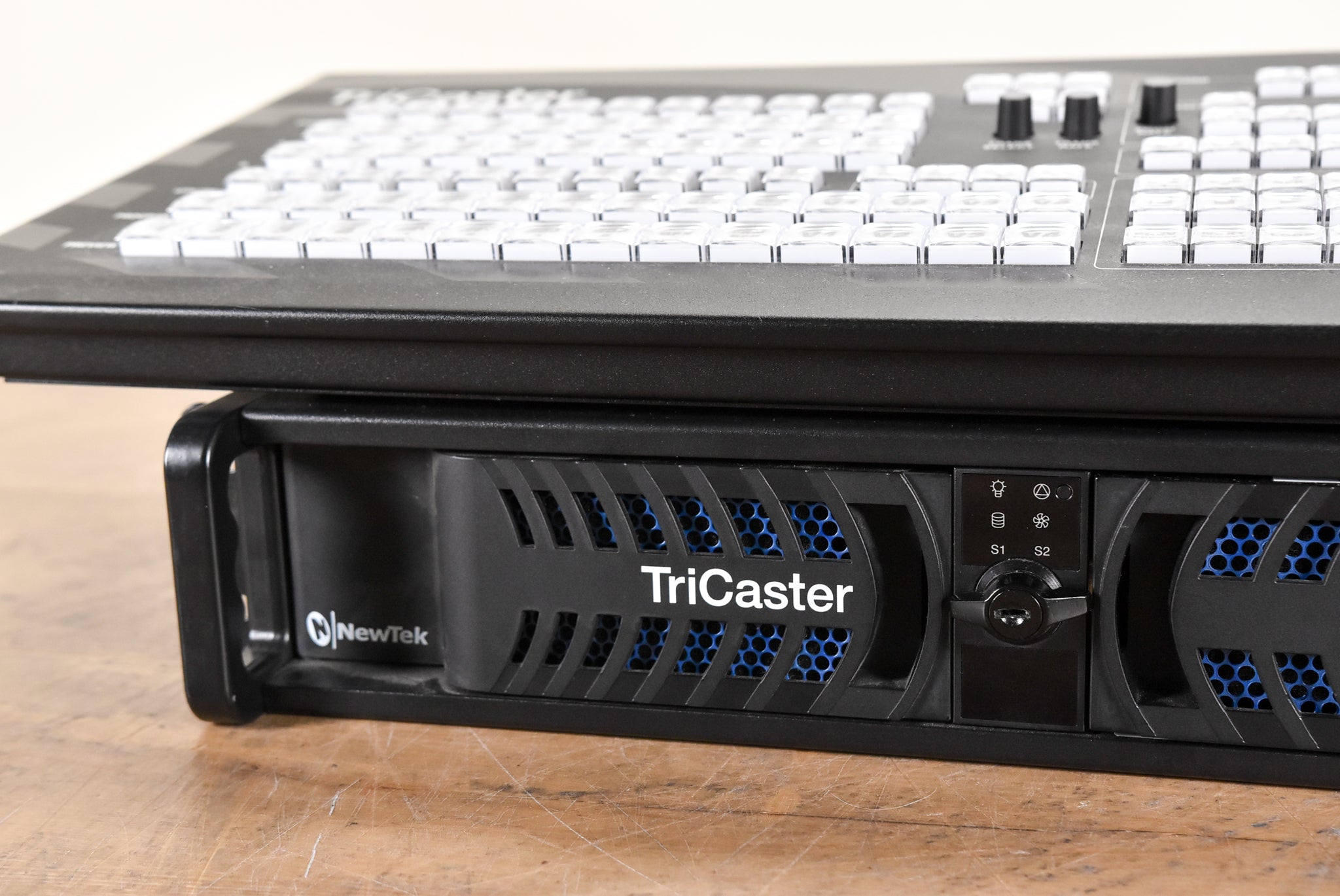 NewTek TriCaster 455 Video Switcher w/ TCXD455 CS