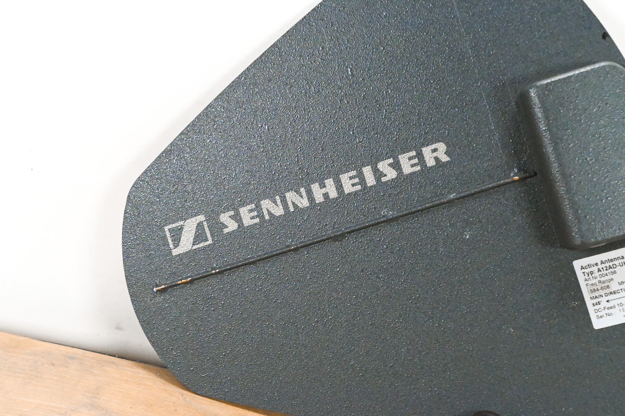Sennheiser A12AD-UHF Active Antenna 584-608 MHz