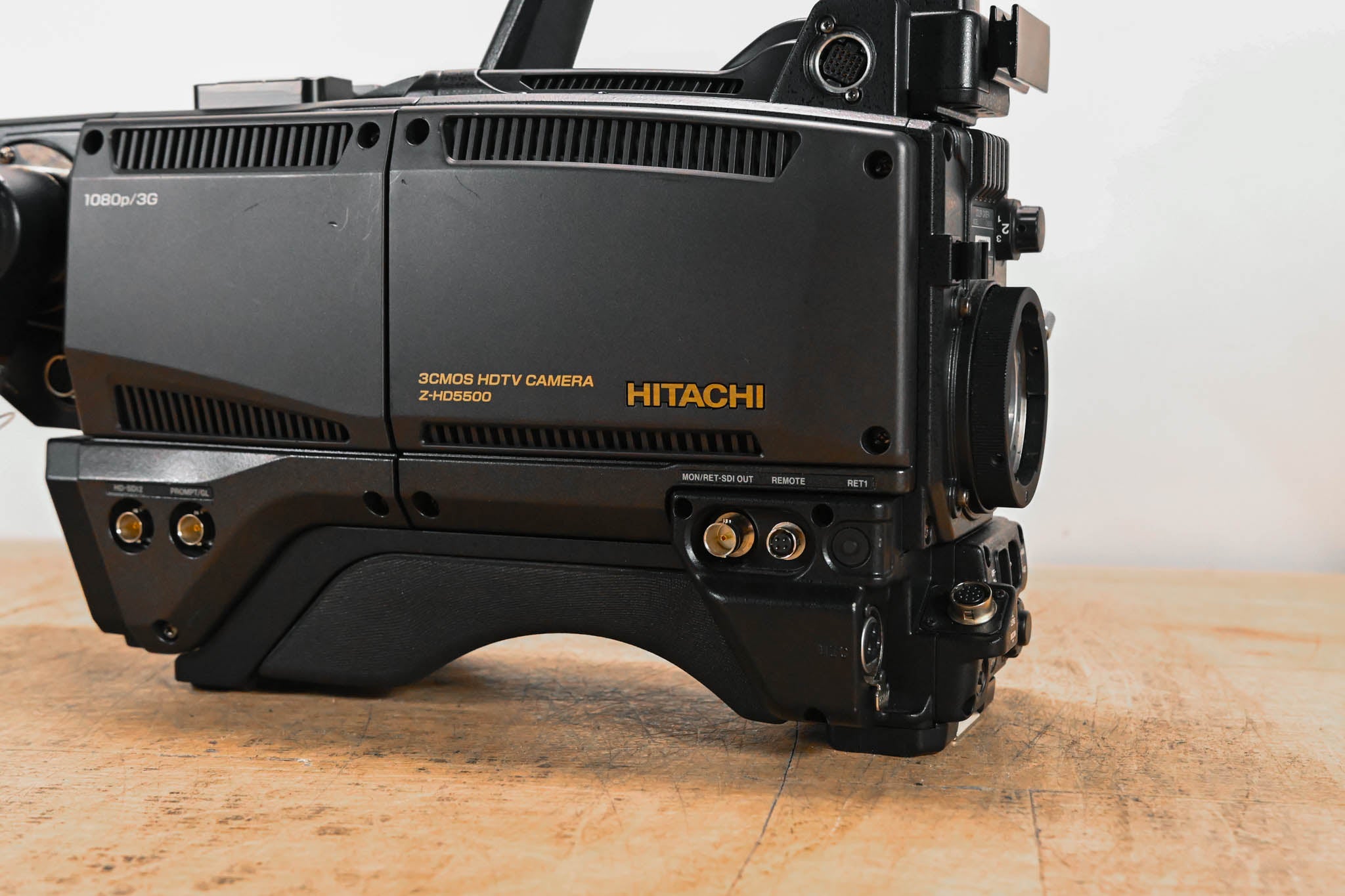 Hitachi Z-HD5500 HDTV Camera w/ CA-HF1300U Camera Adapter