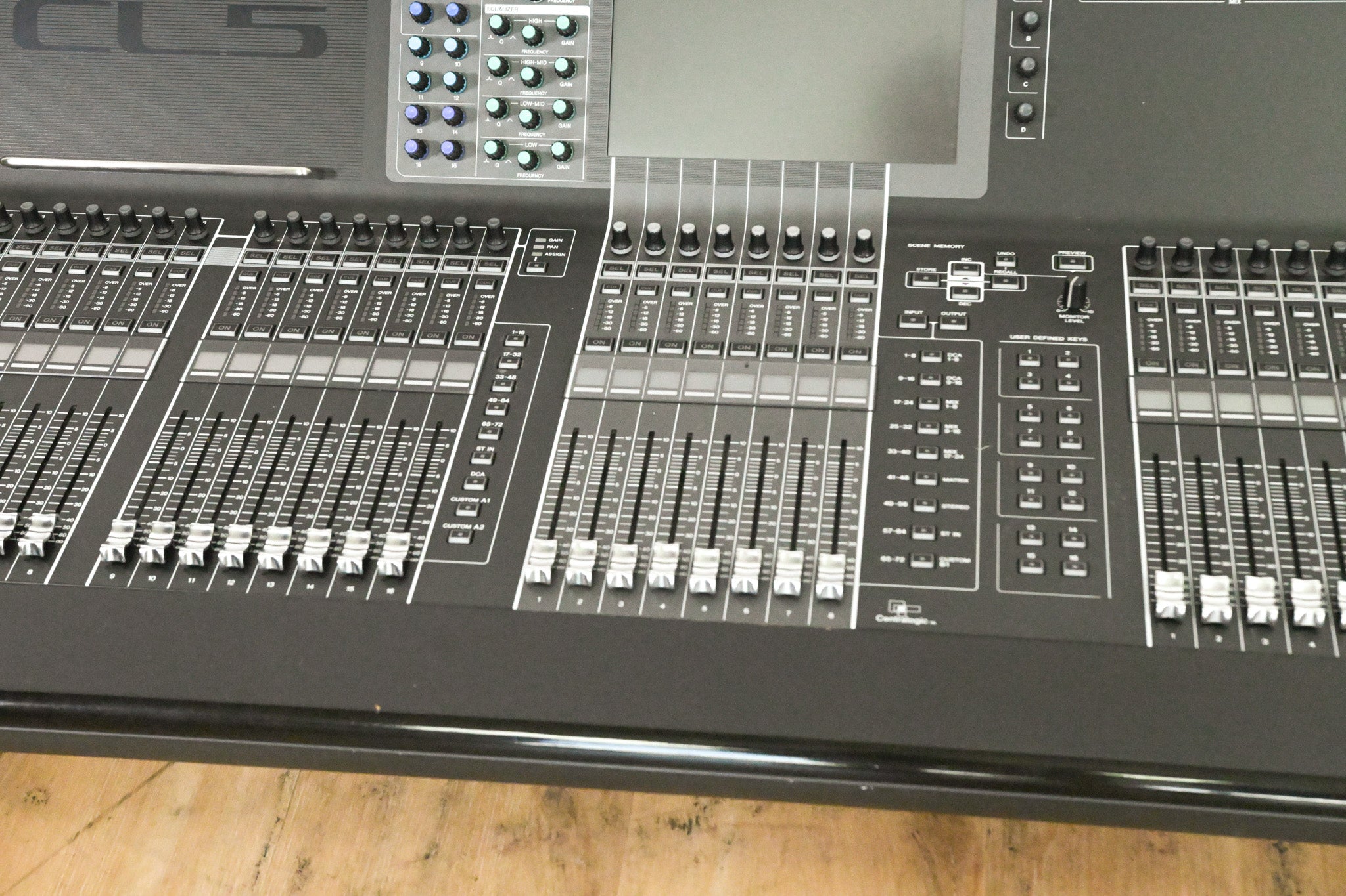 Yamaha CL5 72-Channel Digital Mixing Console
