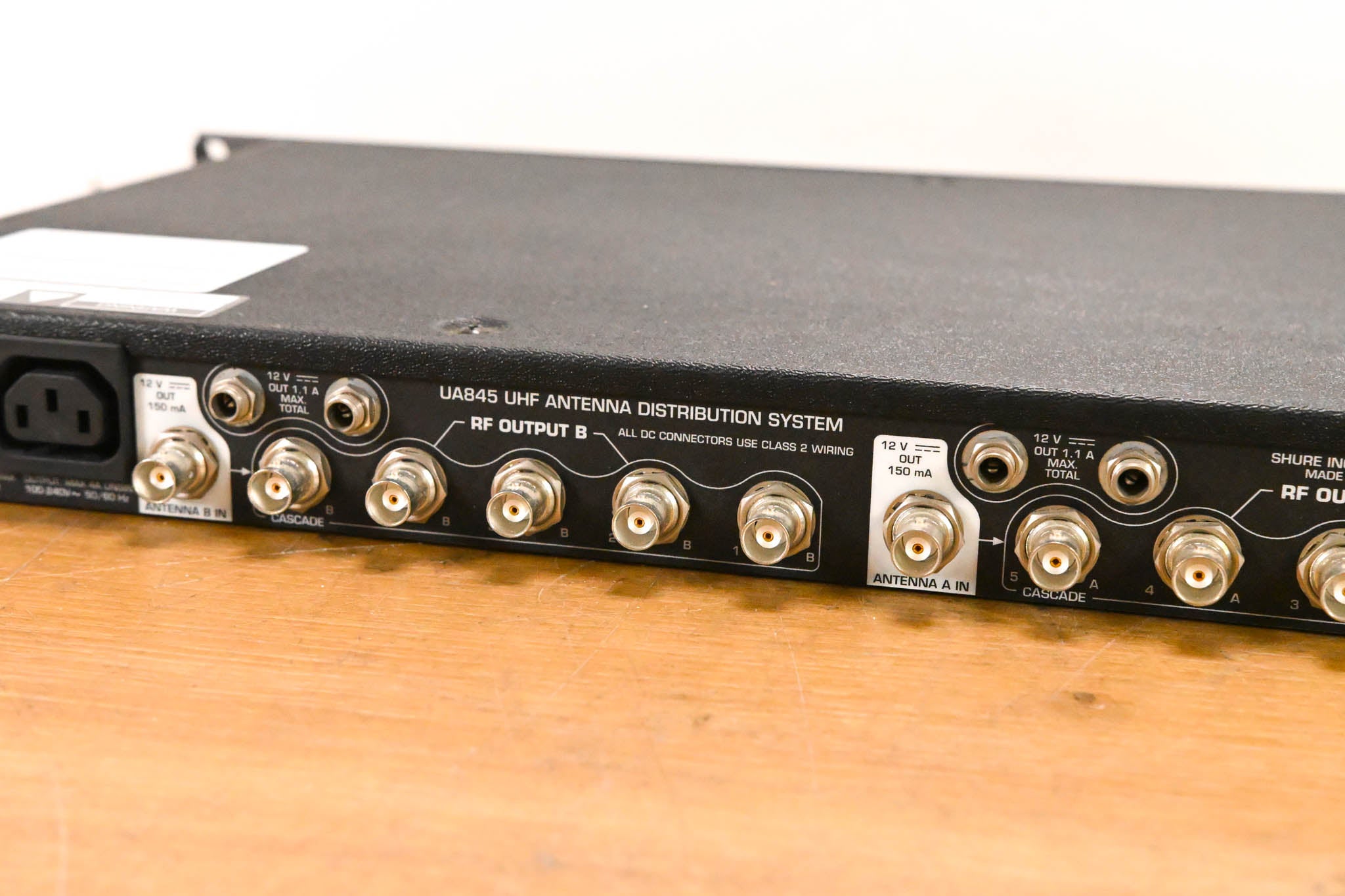 Shure UA845-UA UHF Antenna Distribution System 782-806 MHz