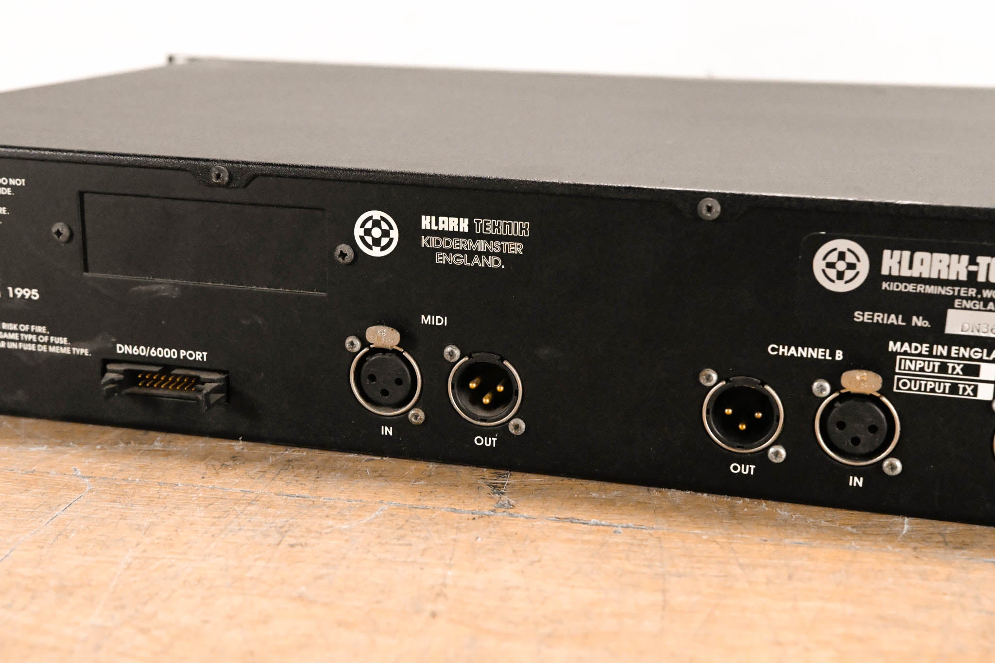 Klark Teknik DN3600 Programmable Graphic Equalizer