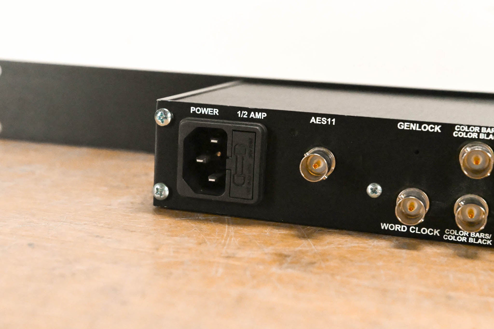ESE DV-319 HD & SD Sync Generator